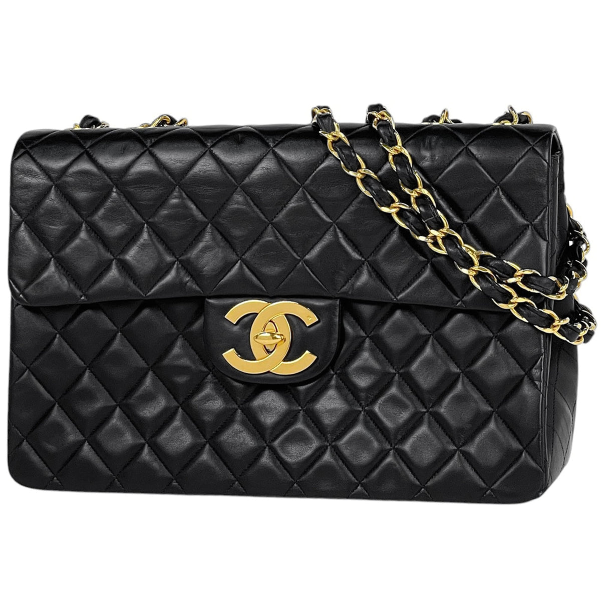 Chanel Matelasse Black Leather Shoulder Bag (Pre-Owned)