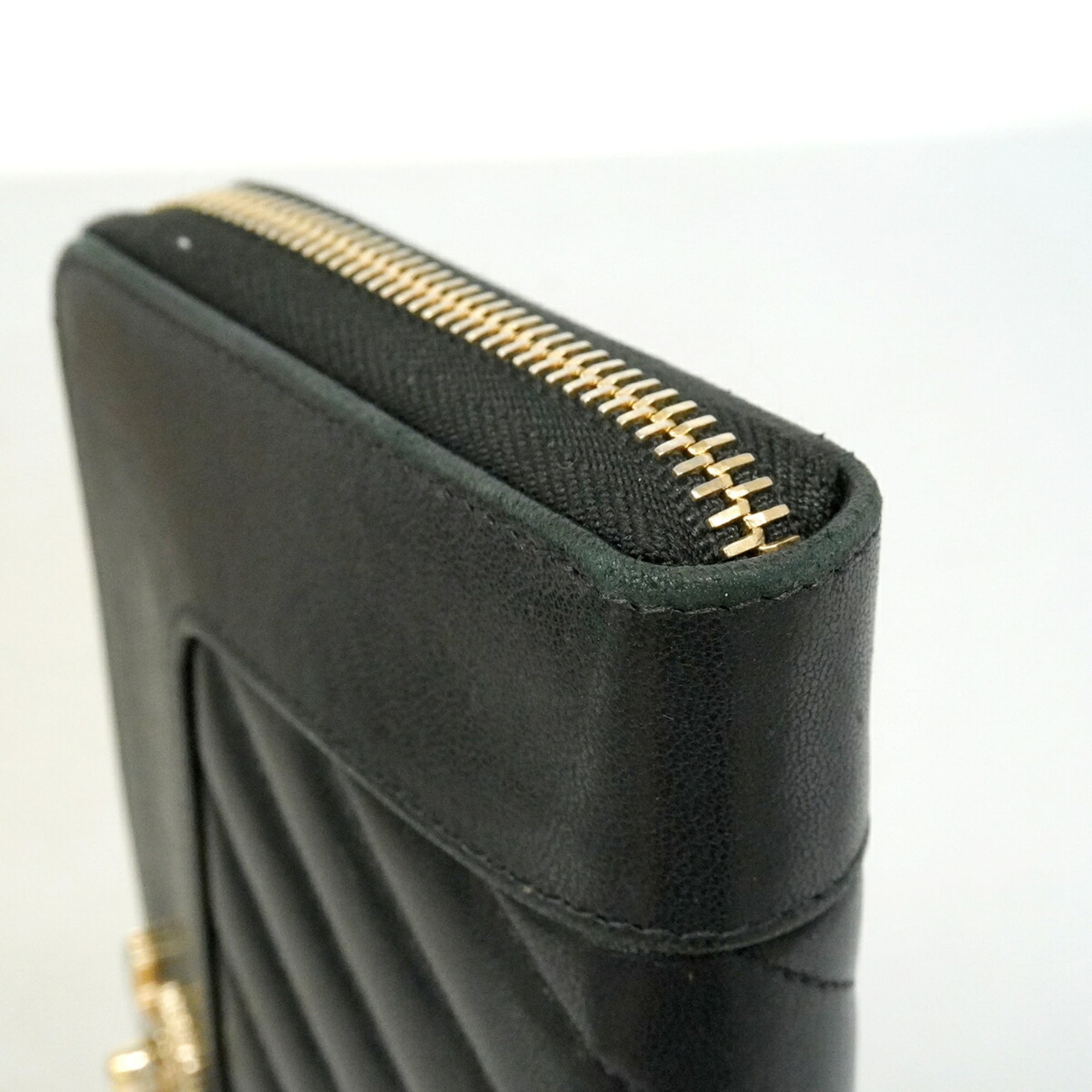 Chanel Black Leather Long Wallet (Bi-Fold) (Pre-Owned)