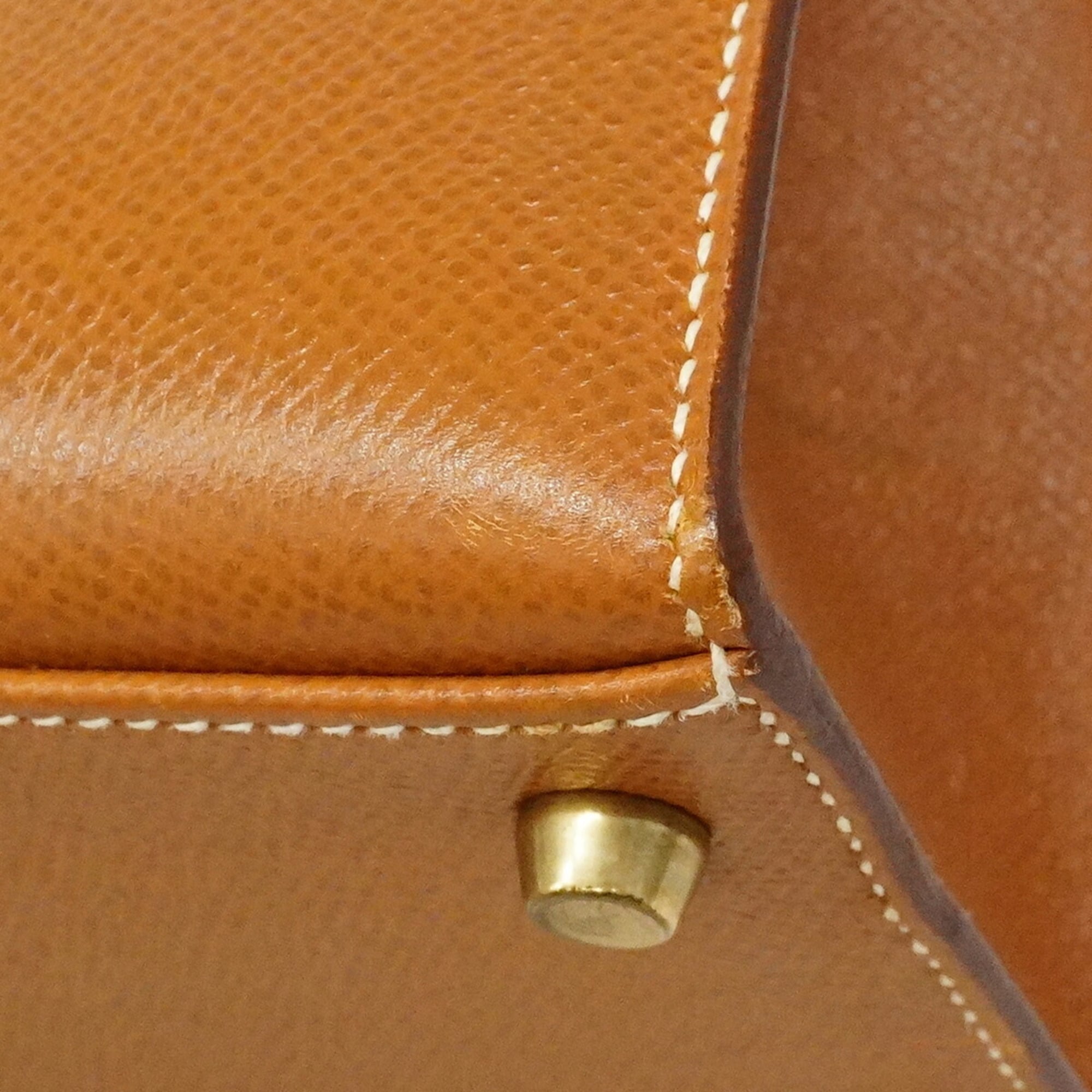 Hermes Gold Courchevel Leather Handbag (Pre-Owned)
