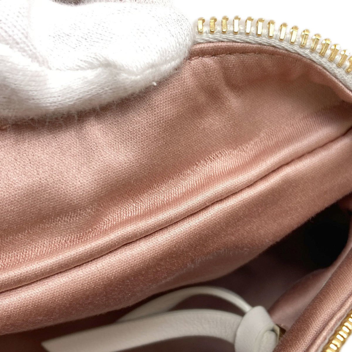 Miu Miu Leather Handbag (Pre-Owned)