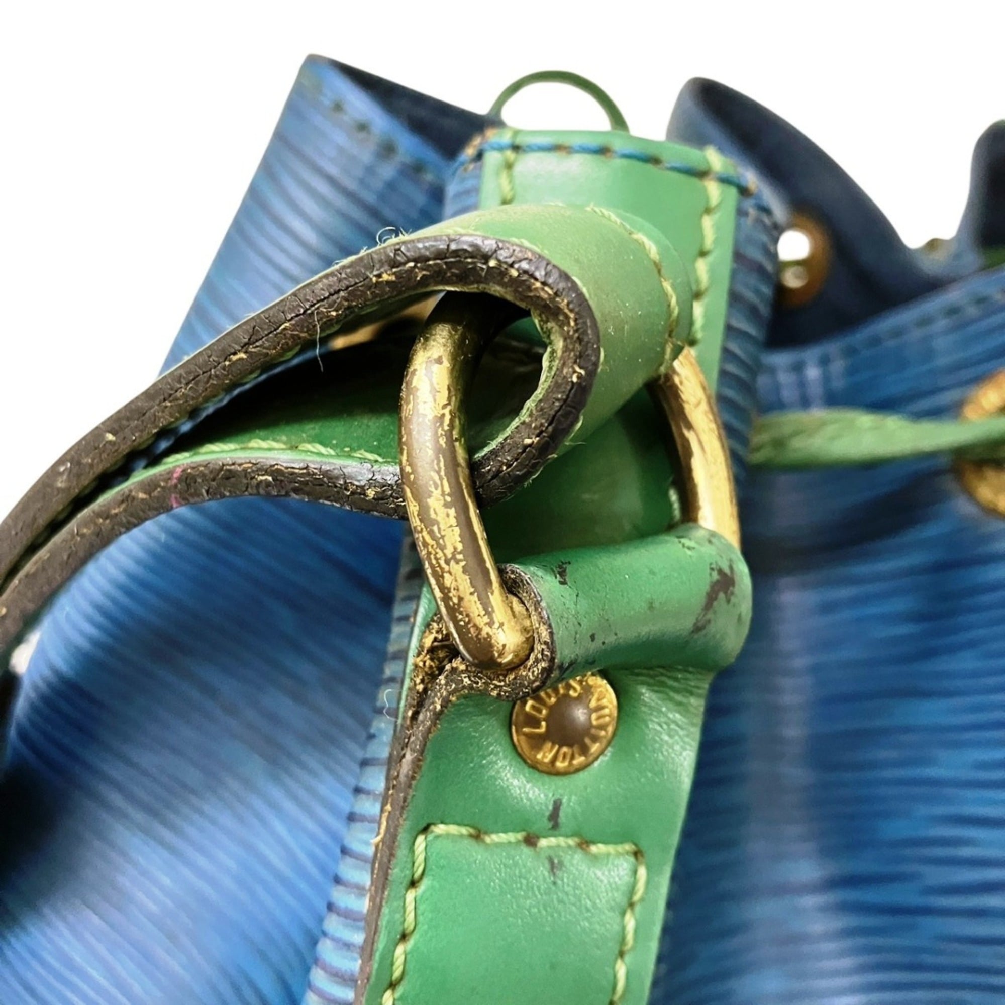 Louis Vuitton Blue Galle Green Epi Leather Shoulder Bag (Pre-Owned)