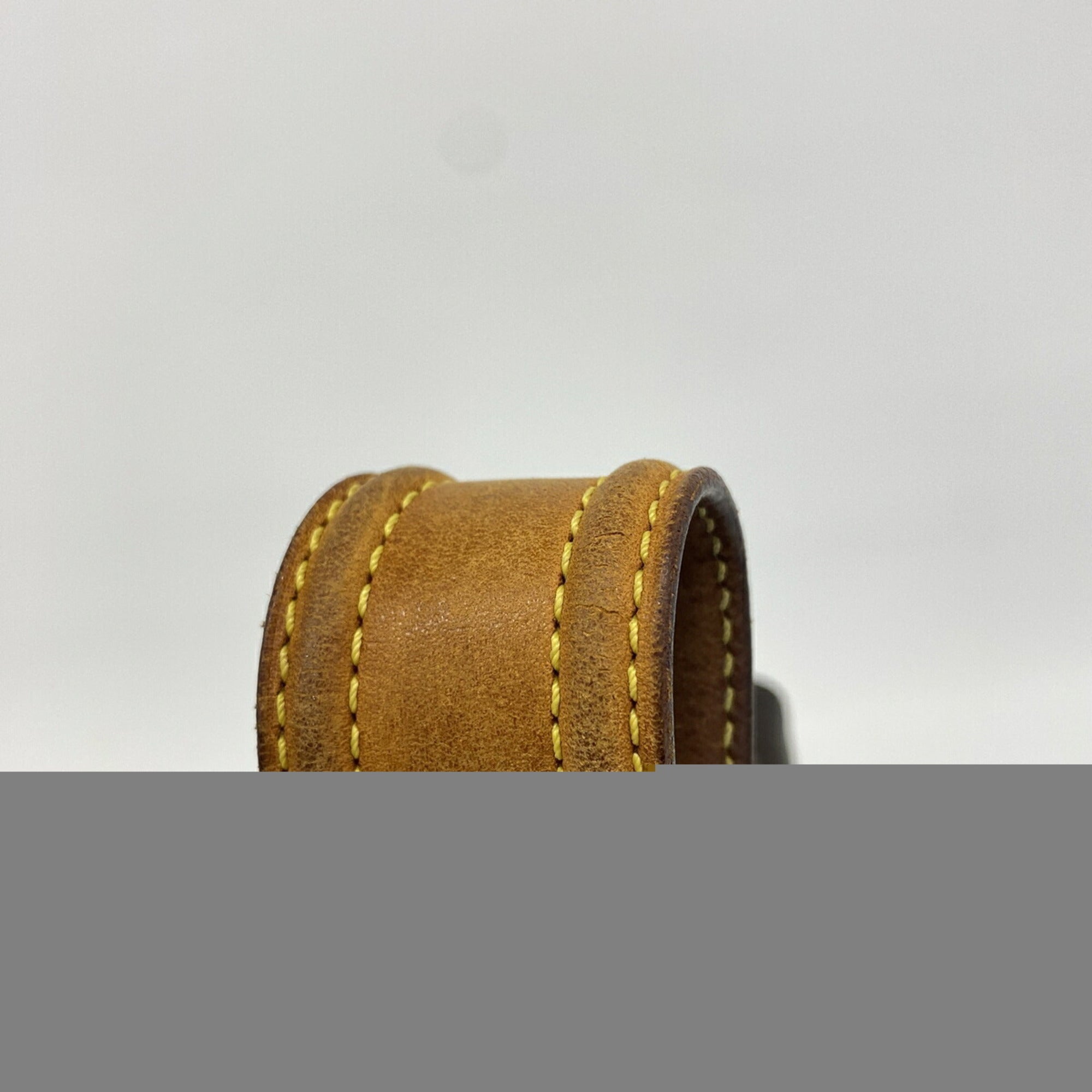 Louis Vuitton Brown Shoulder Bag (Pre-Owned)