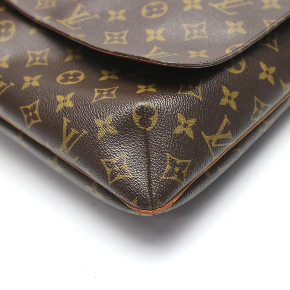 Louis Vuitton Brown Monogram Monogram Shoulder Bag (Pre-Owned)