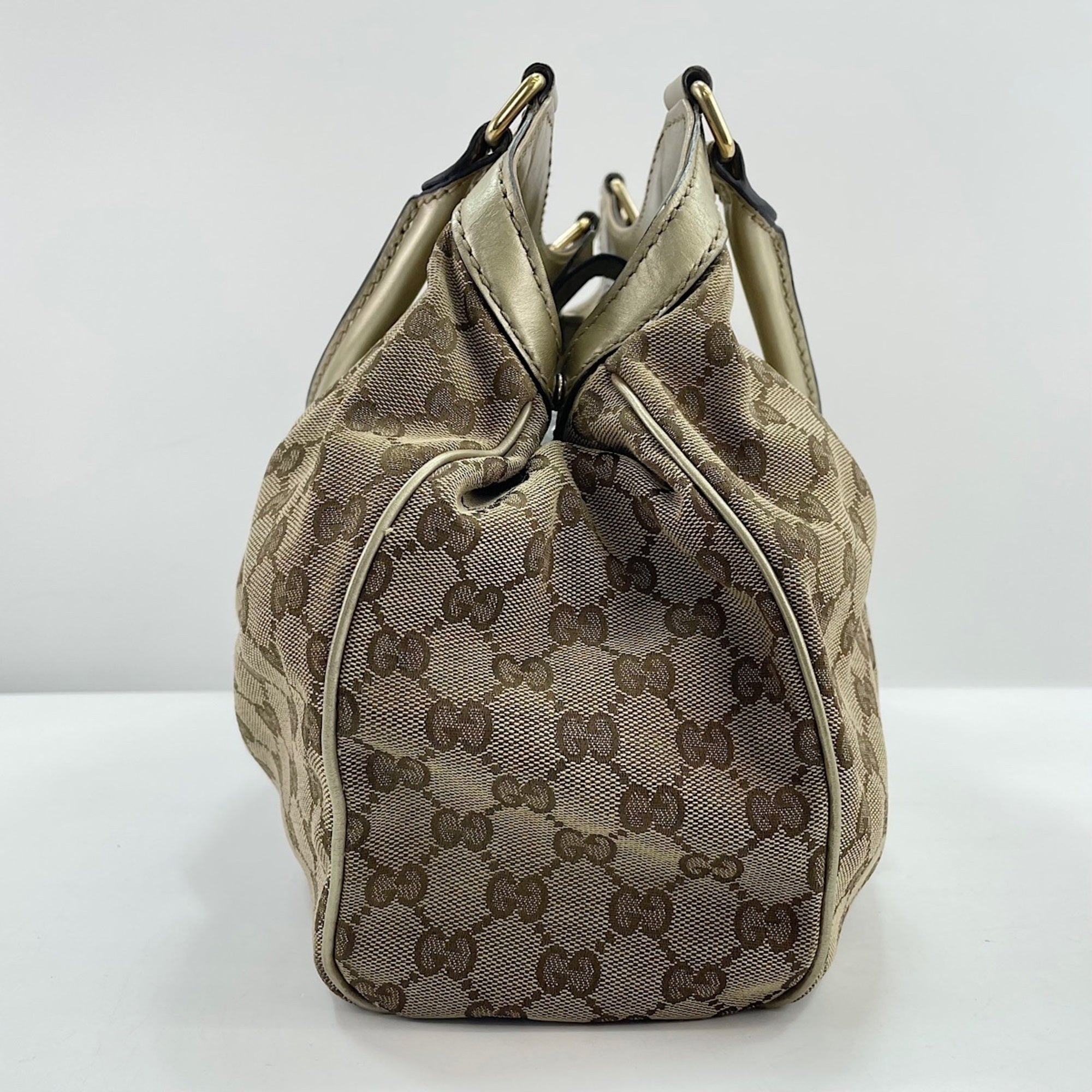 Gucci Beige Handbag (Pre-Owned)