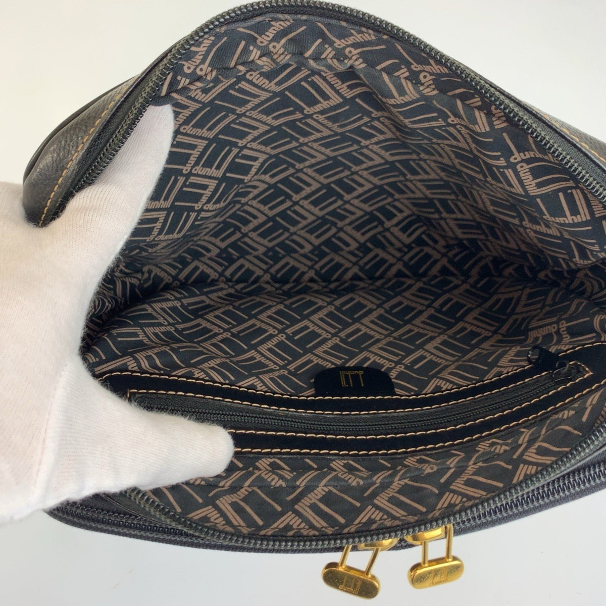 Dunhill Black Leather Clutch Bag (Pre-Owned)