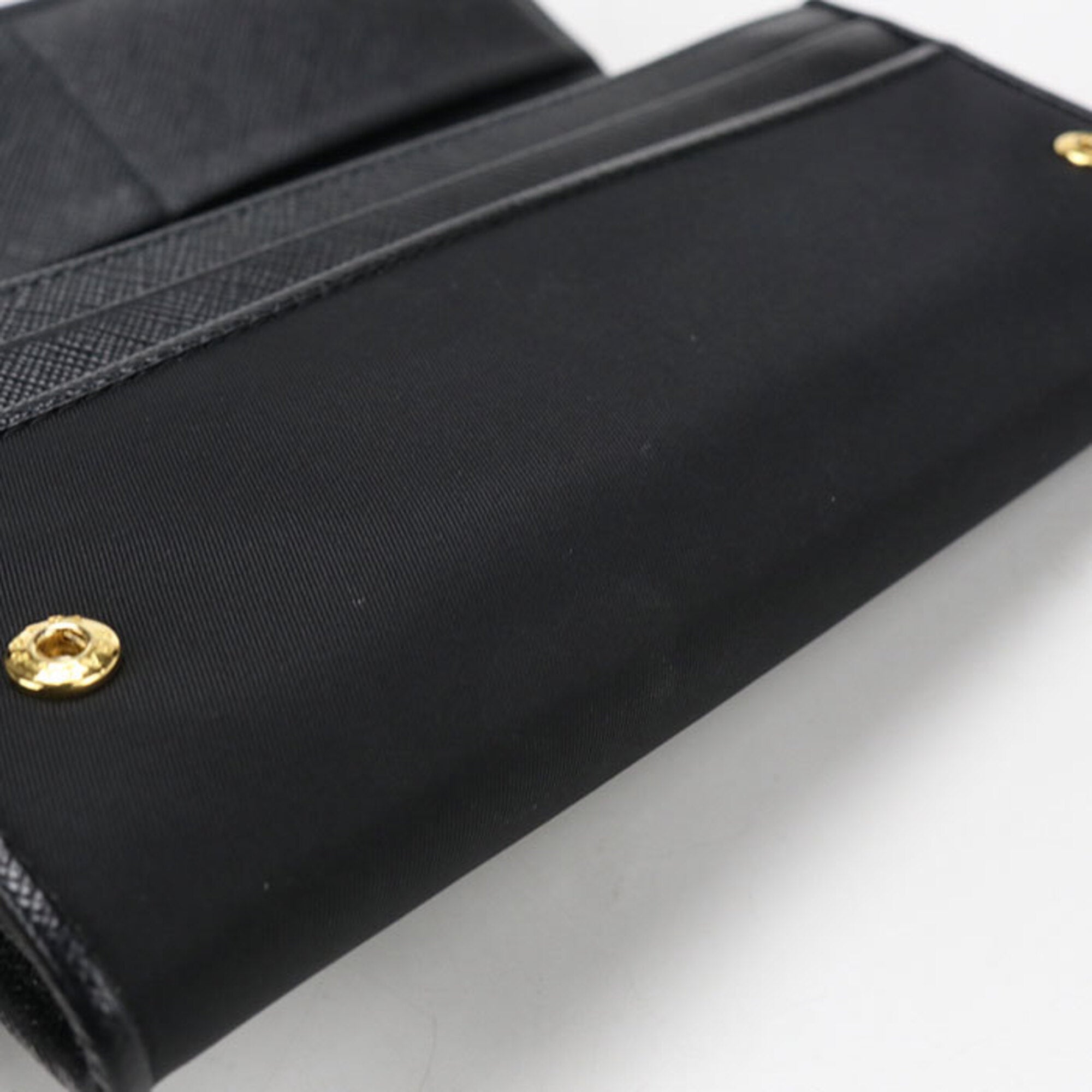 Prada Black Leather Long Wallet (Bi-Fold) (Pre-Owned)