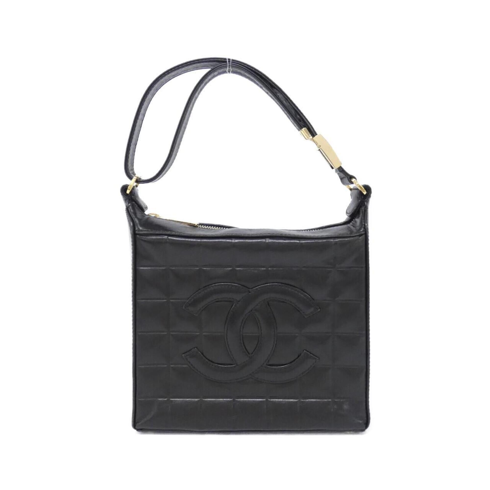 Chanel Black Leather Shoulder Bag (Pre-Owned)