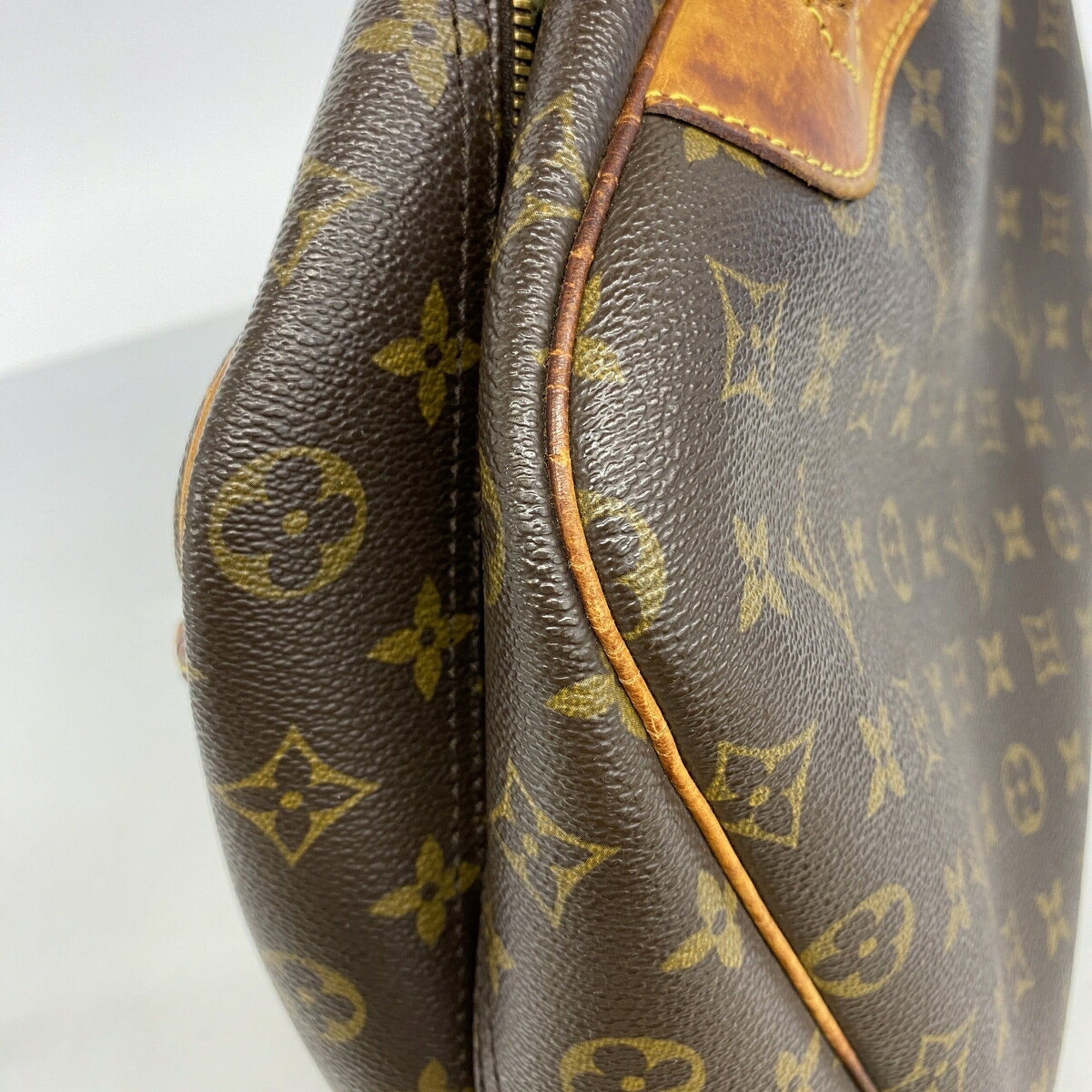 Louis Vuitton Brown Handbag (Pre-Owned)