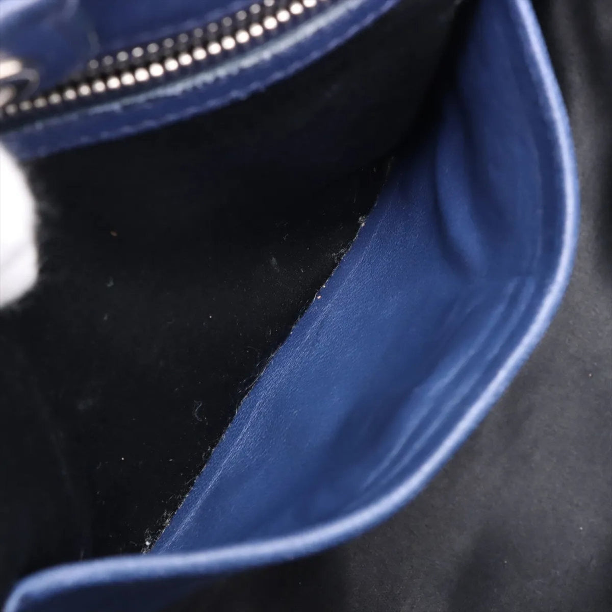 Miu Miu Matelasse Navy Leather Shoulder Bag (Pre-Owned)