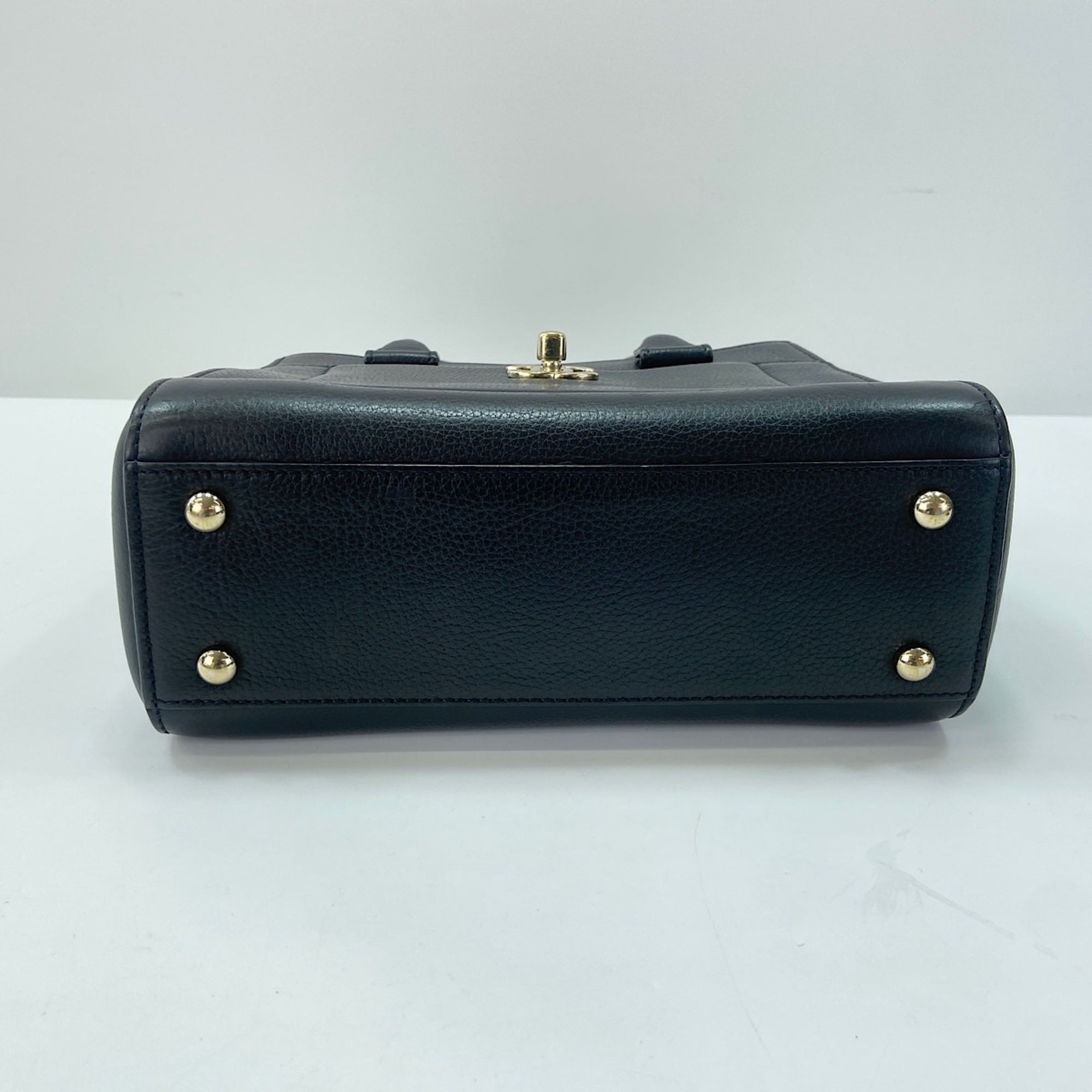 Chanel Black Handbag (Pre-Owned)