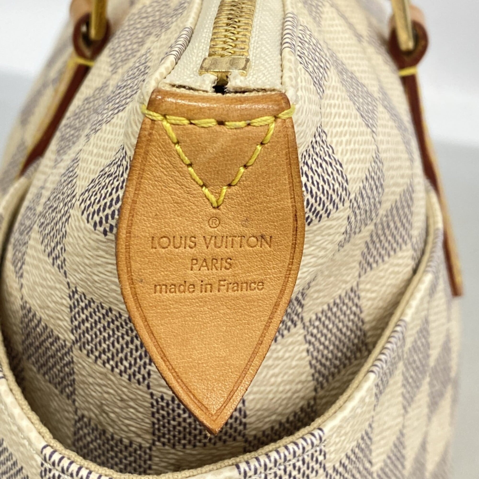 Louis Vuitton White Tote Bag (Pre-Owned)