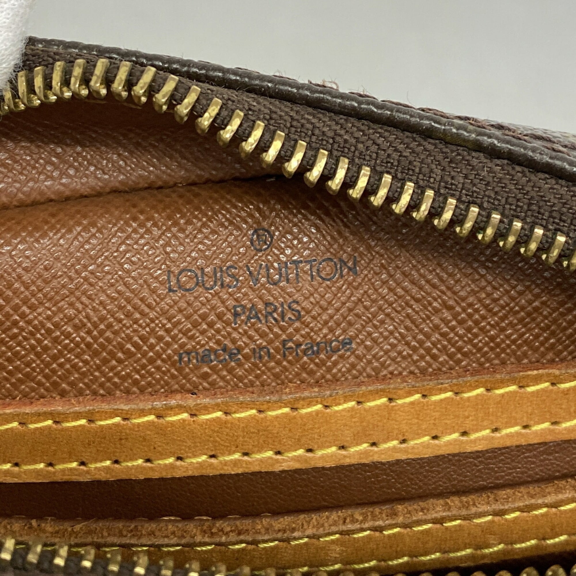 Louis Vuitton Brown Shoulder Bag (Pre-Owned)