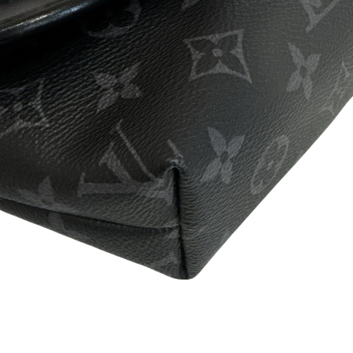 Louis Vuitton Black Monogram Eclipse Monogram Eclipse Pochette Shoulder Bag (Pre-Owned)