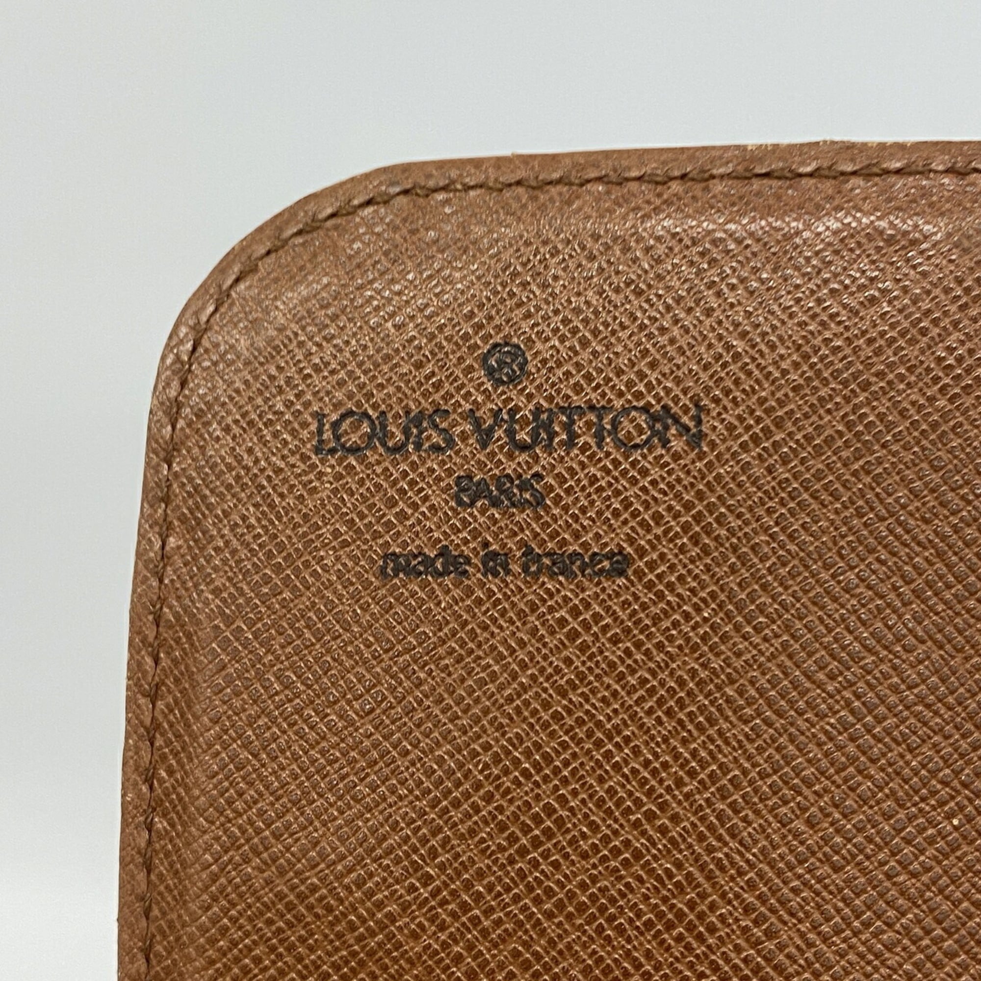 Louis Vuitton Brown Shoulder Bag (Pre-Owned)