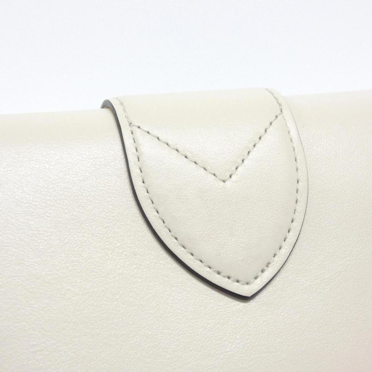 Louis Vuitton Leather Wallet (Bi-Fold) (Pre-Owned)