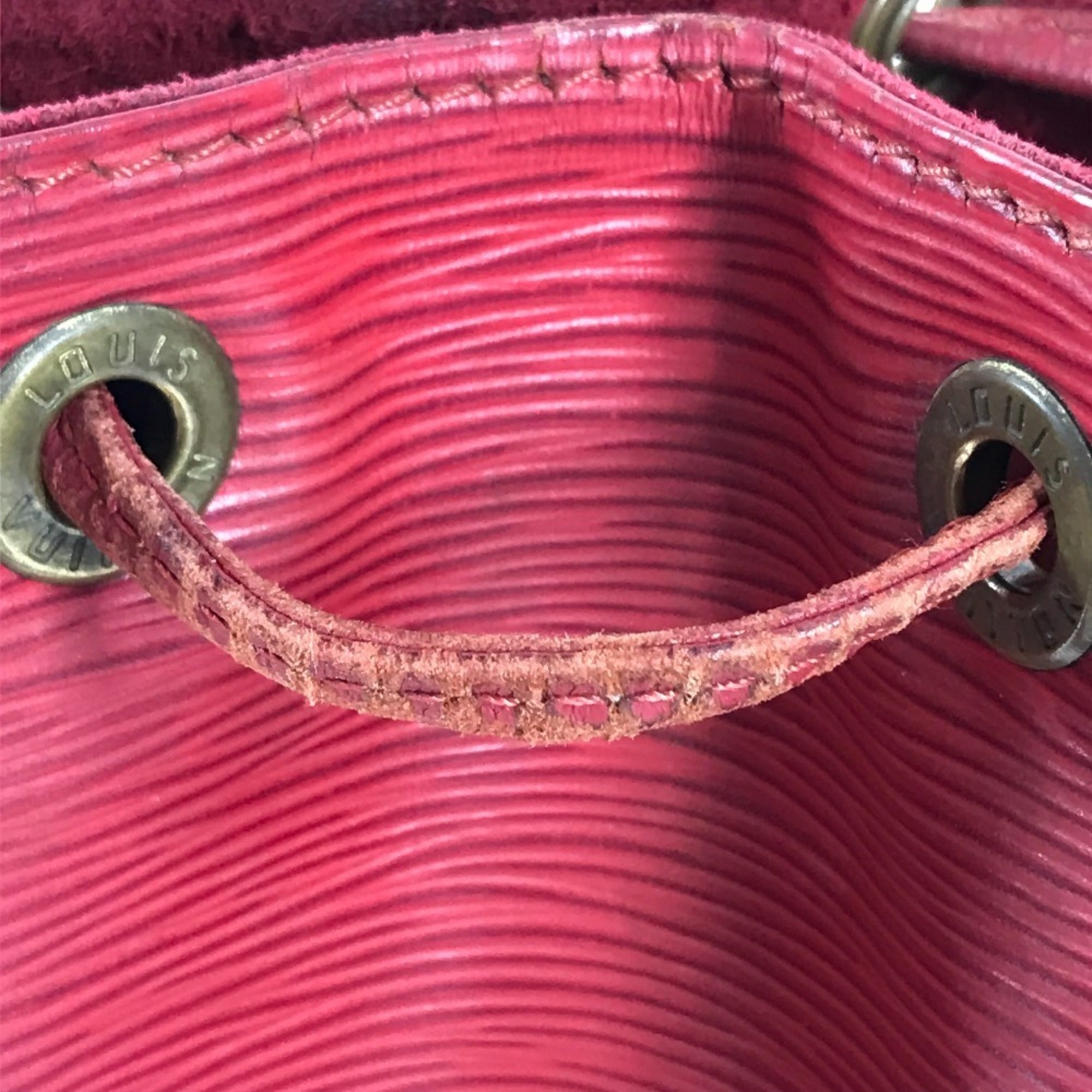 Louis Vuitton Castilian Red Red Color Epi Leather Shoulder Bag (Pre-Owned)