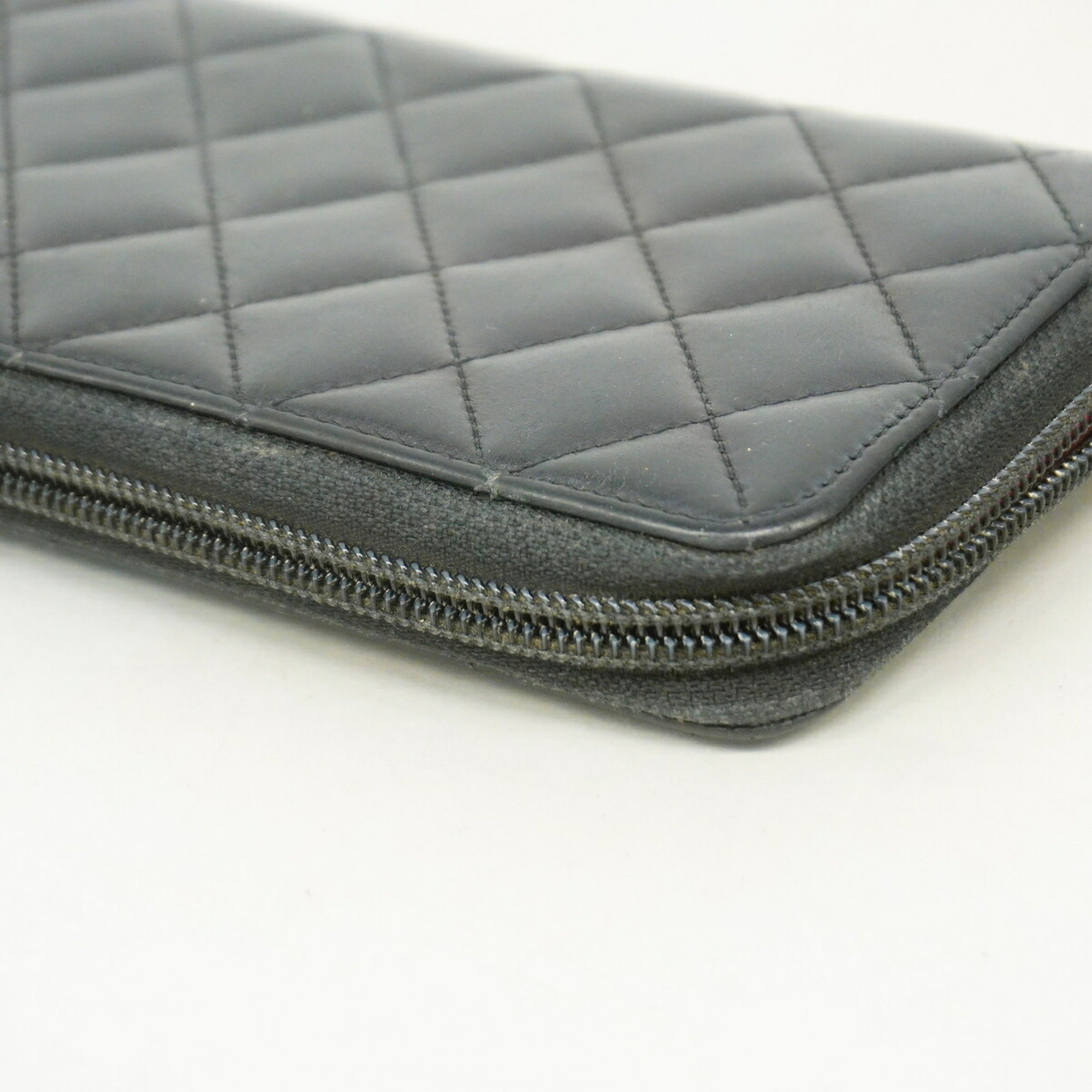 Chanel Black Leather Long Wallet (Bi-Fold) (Pre-Owned)