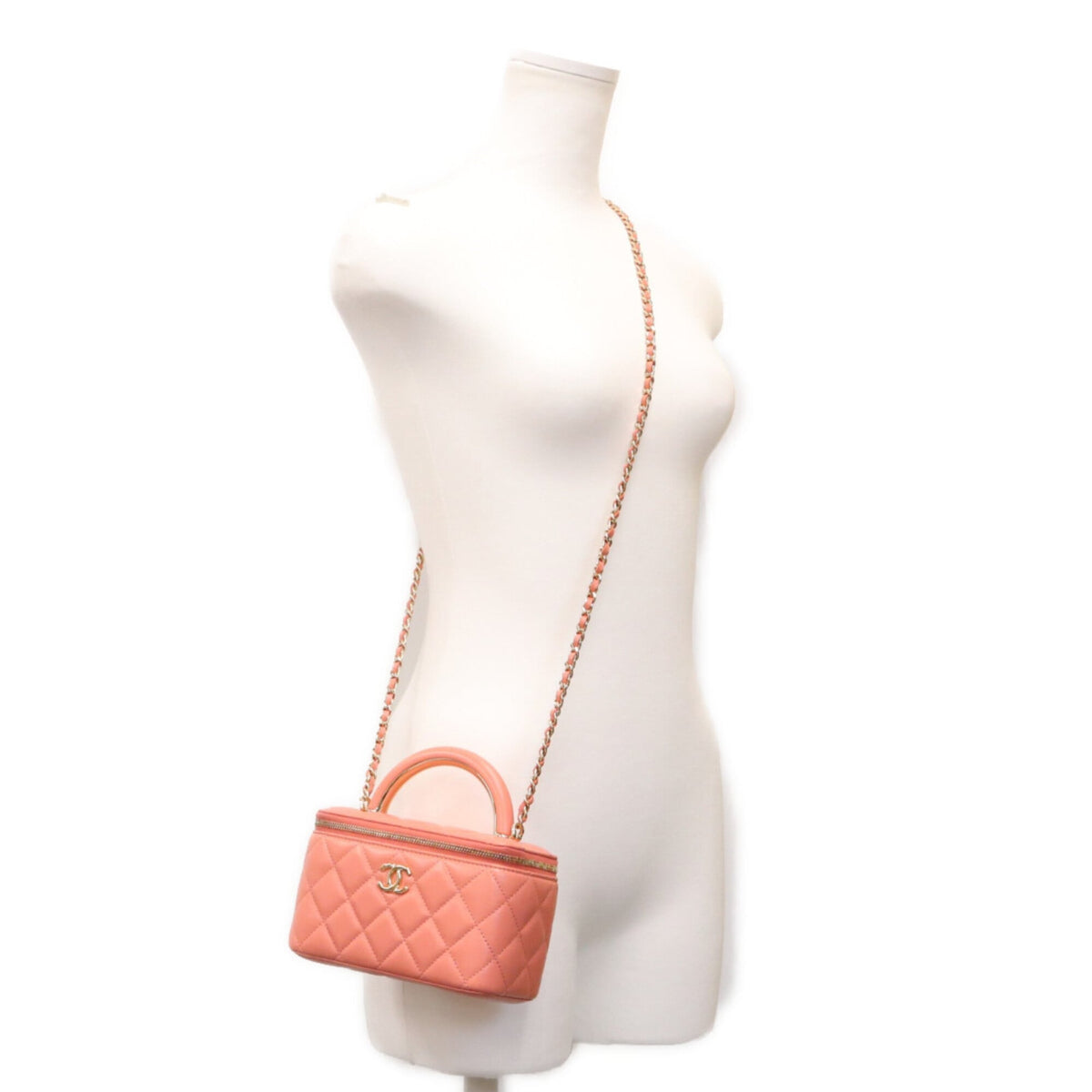 Chanel Pink Leather Shoulder Bag (Pre-Owned)