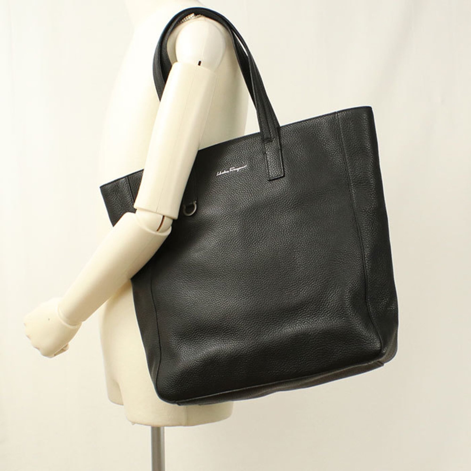 Salvatore Ferragamo Black Leather Tote Bag (Pre-Owned)