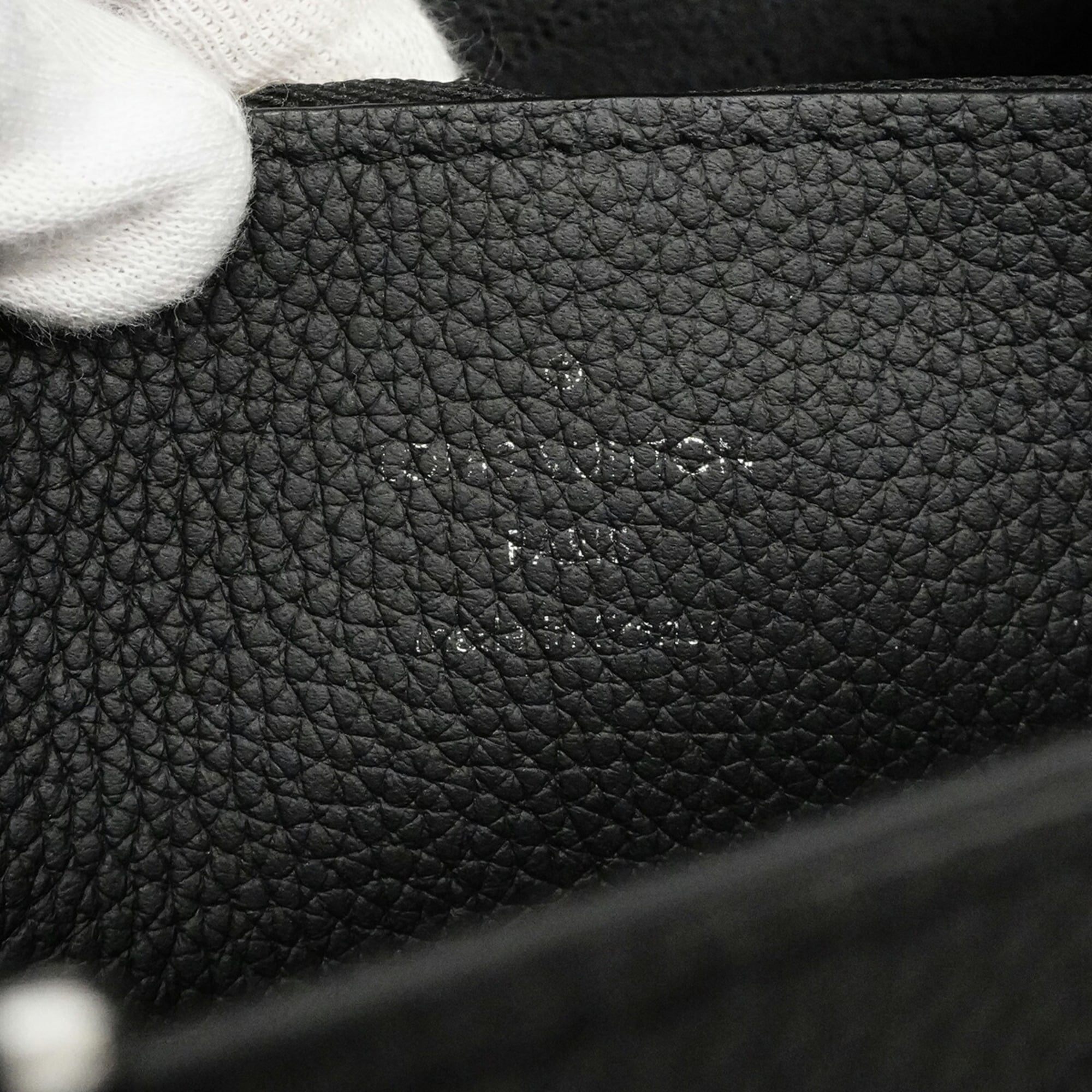 Louis Vuitton Noir Tote Bag (Pre-Owned)
