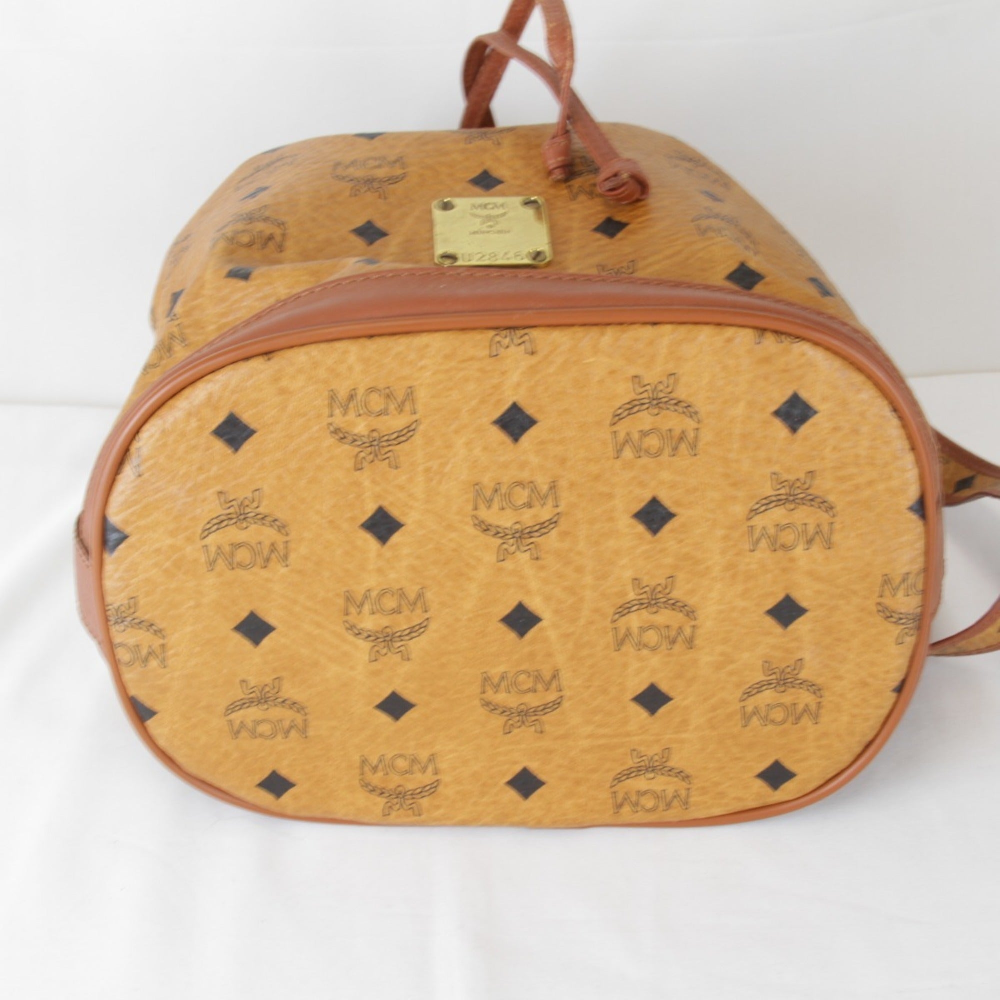 Mcm Brown Leather Shoulder Bag (Pre-Owned)