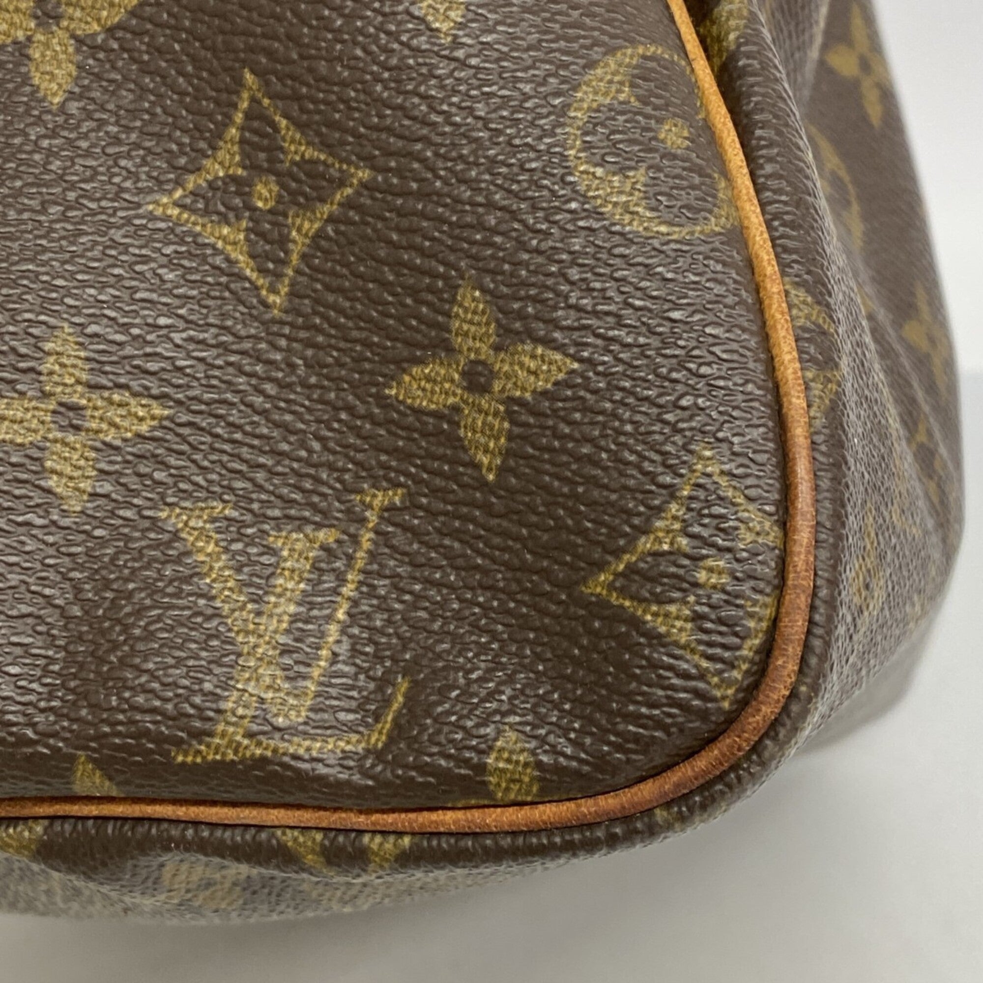 Louis Vuitton Brown Handbag (Pre-Owned)