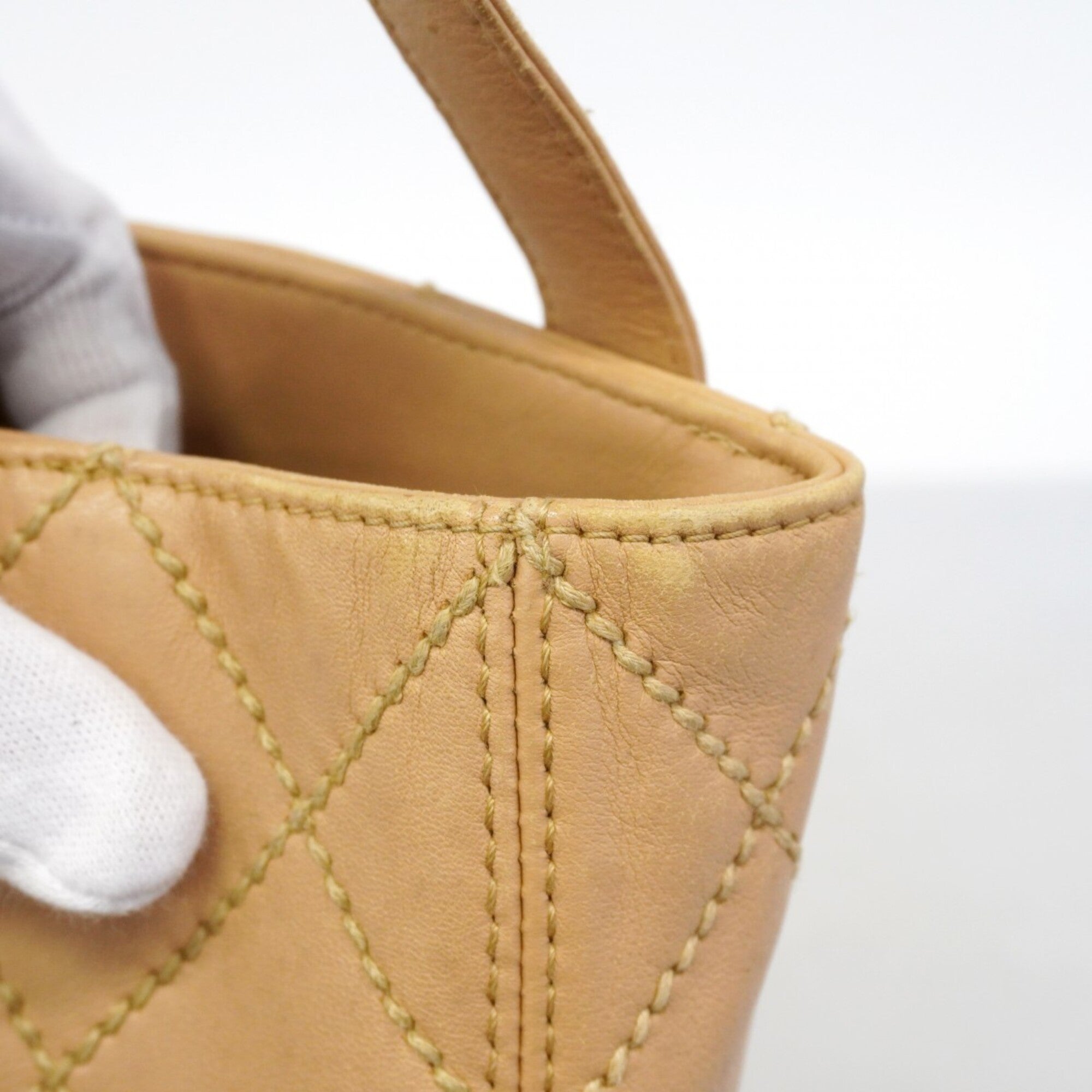 Chanel Beige Leather Tote Bag (Pre-Owned)