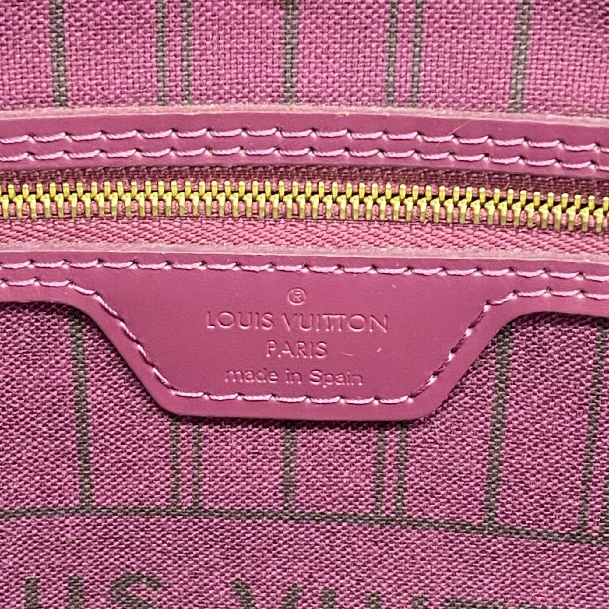 Louis Vuitton Magenta Tote Bag (Pre-Owned)