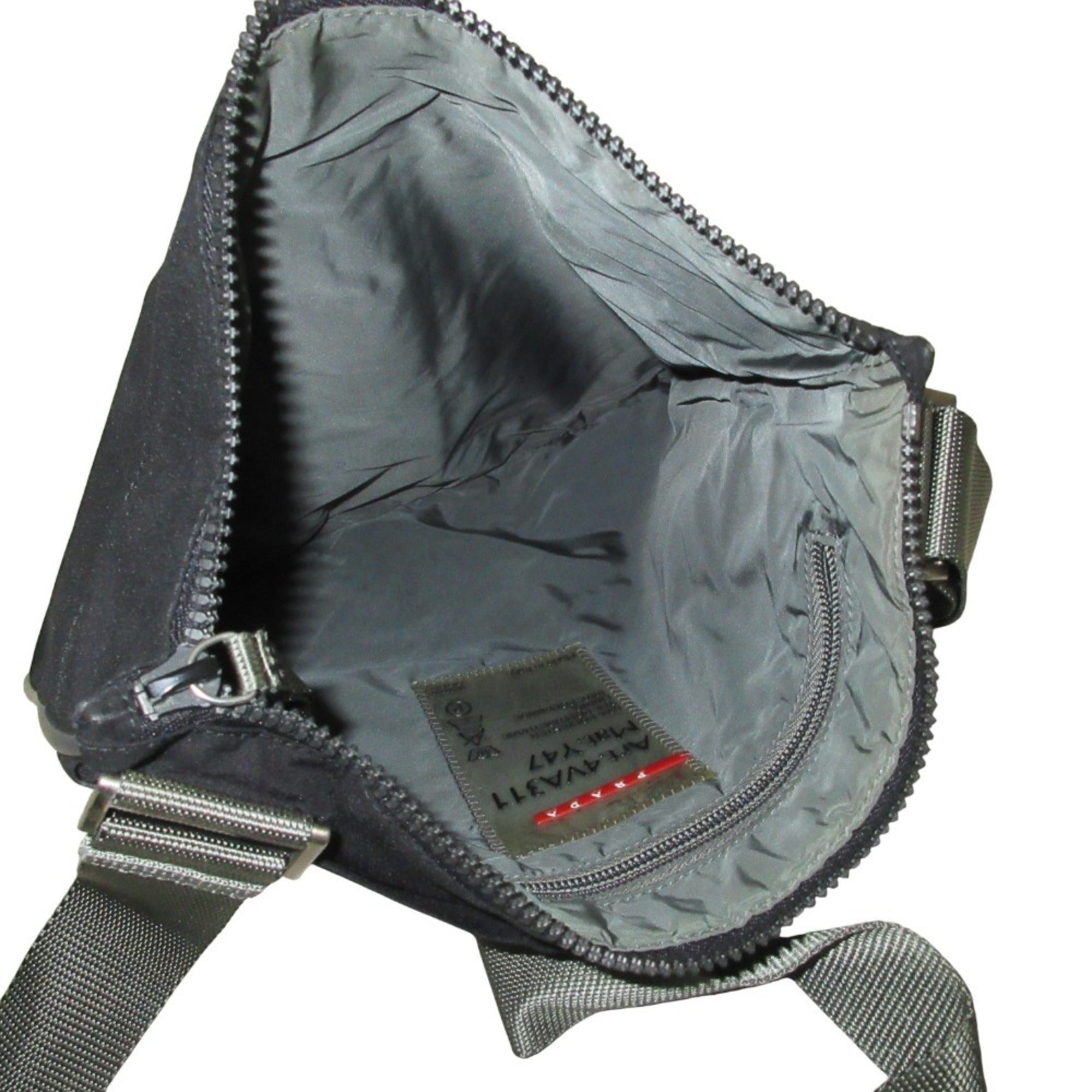 Prada Black Nylon Shoulder Bag (Pre-Owned)
