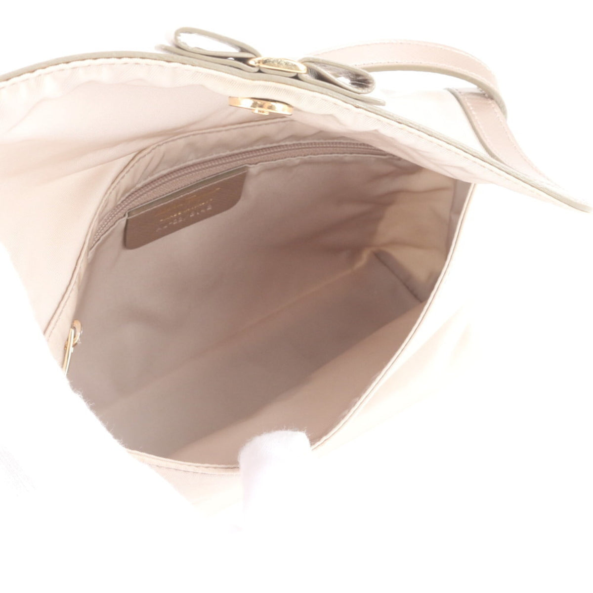Salvatore Ferragamo Beige Leather Nylon Shoulder Bag (Pre-Owned)