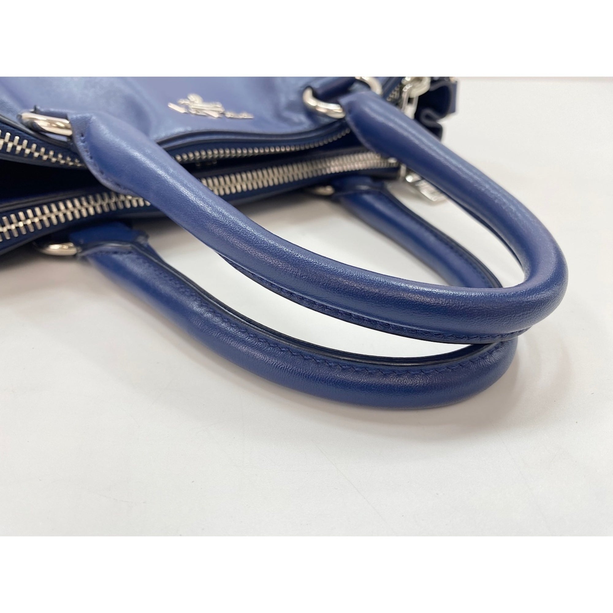 Prada Blue Handbag (Pre-Owned)