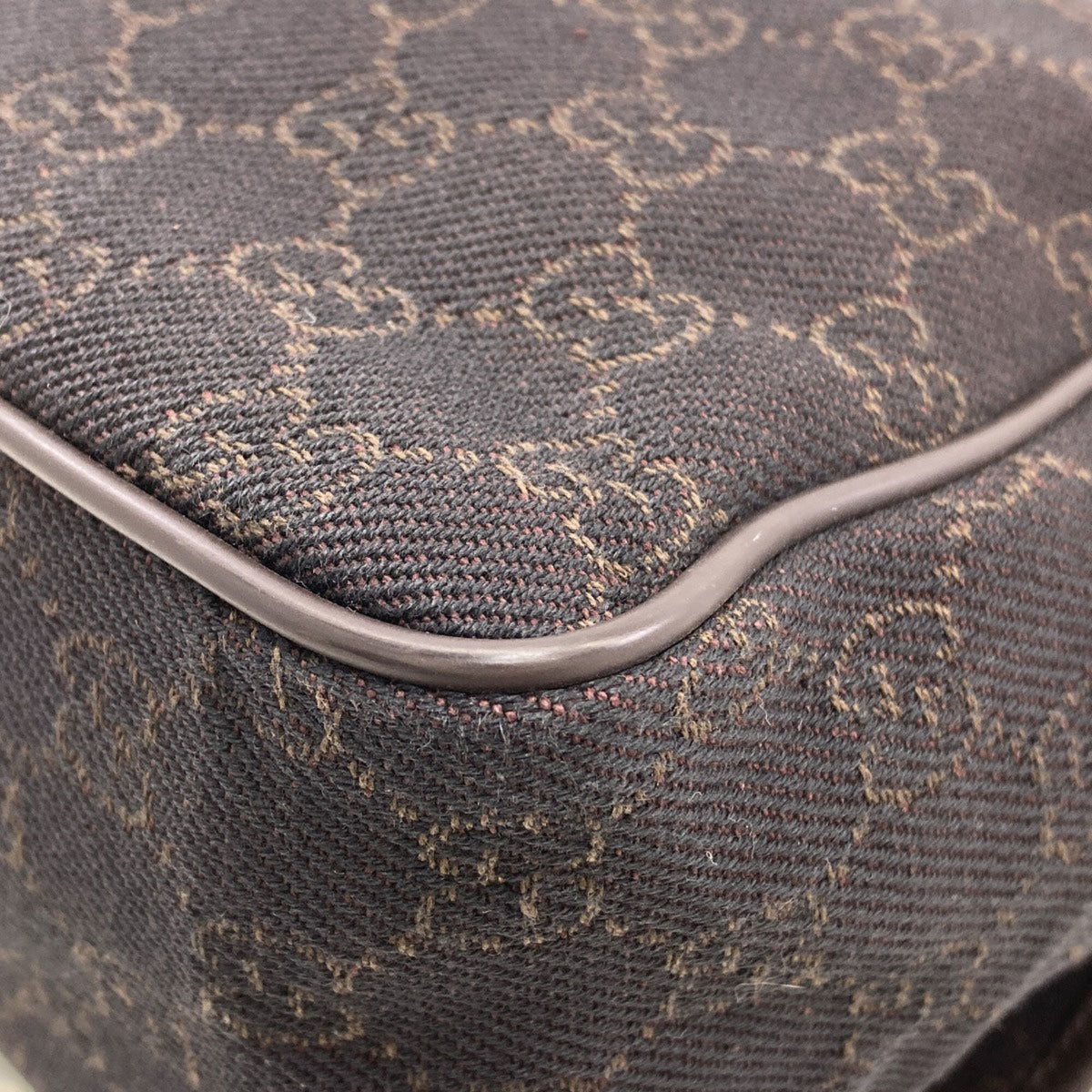 Gucci Dark Brown Canvas Shoulder Bag (Pre-Owned)