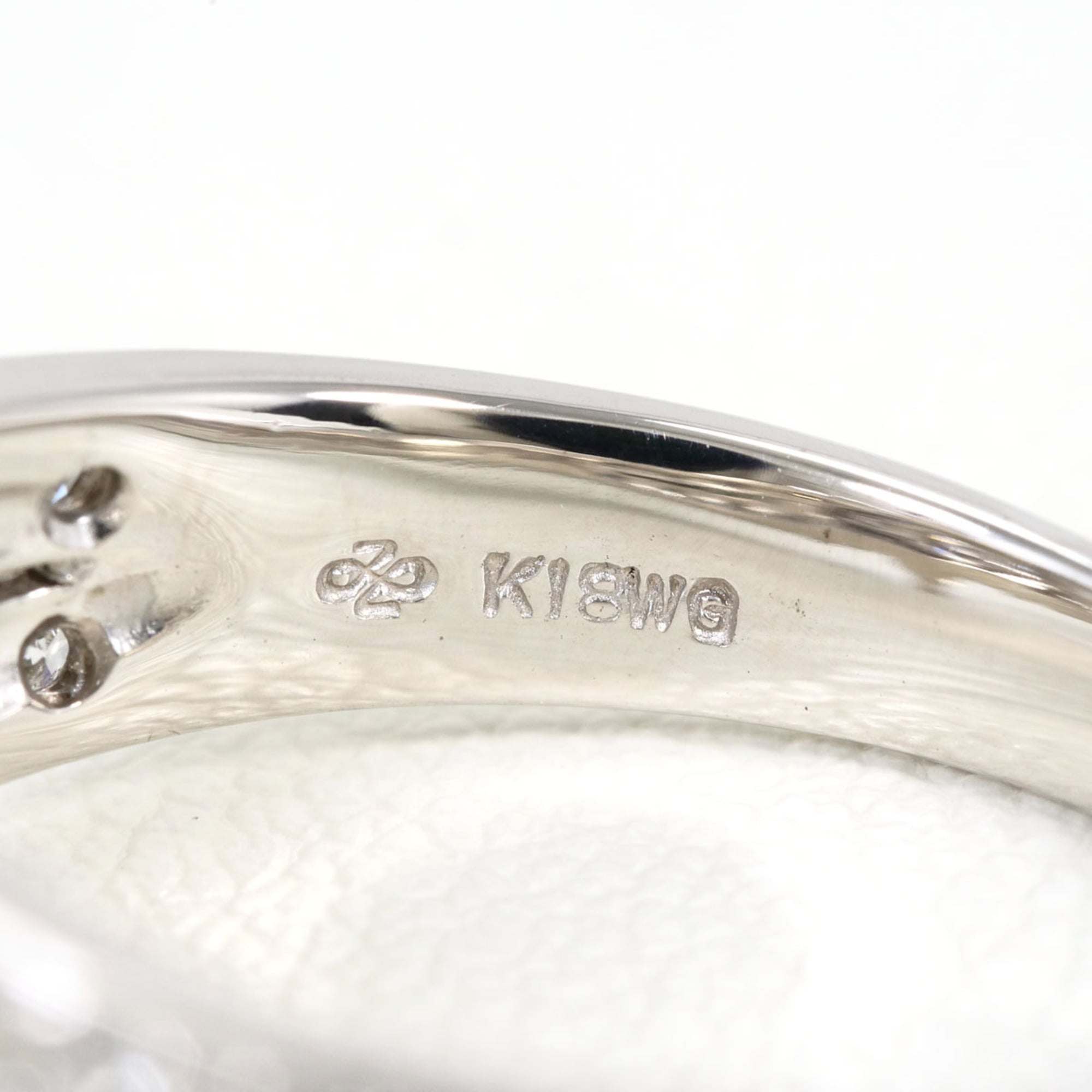 Unbranded White Gold White Gold (18K) Band Ring (Pre-Owned)