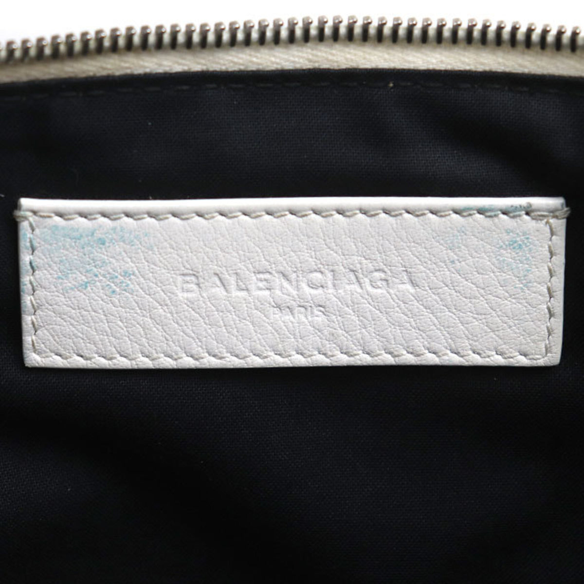 Balenciaga White Leather Clutch Bag (Pre-Owned)