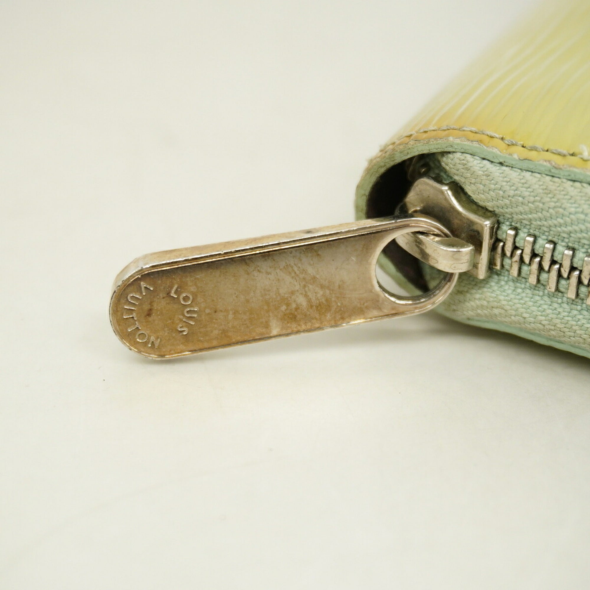 Louis Vuitton Green Long Wallet (Bi-Fold) (Pre-Owned)