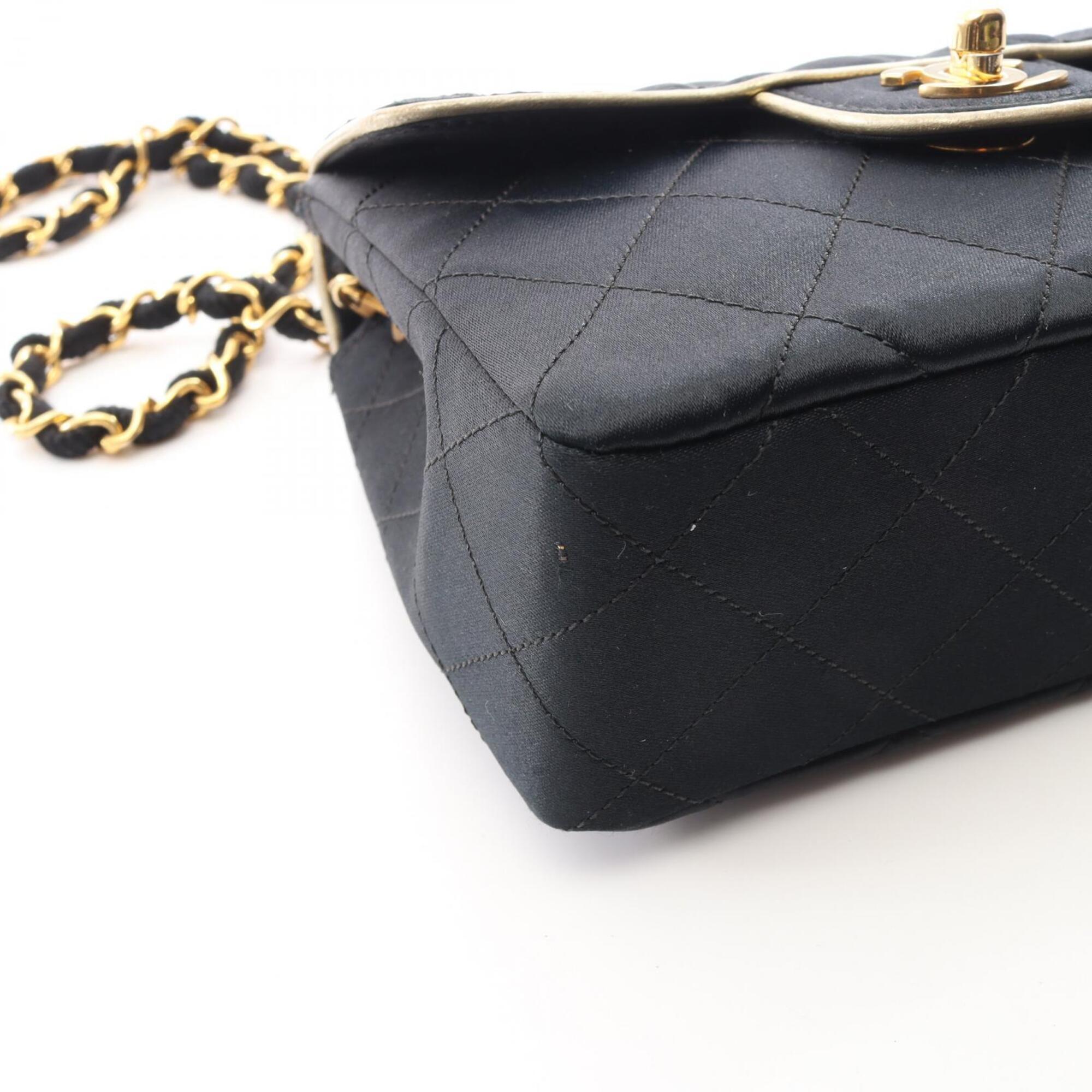 Chanel Black Fabric Leather Handbag Shoulder Bag (Pre-Owned)