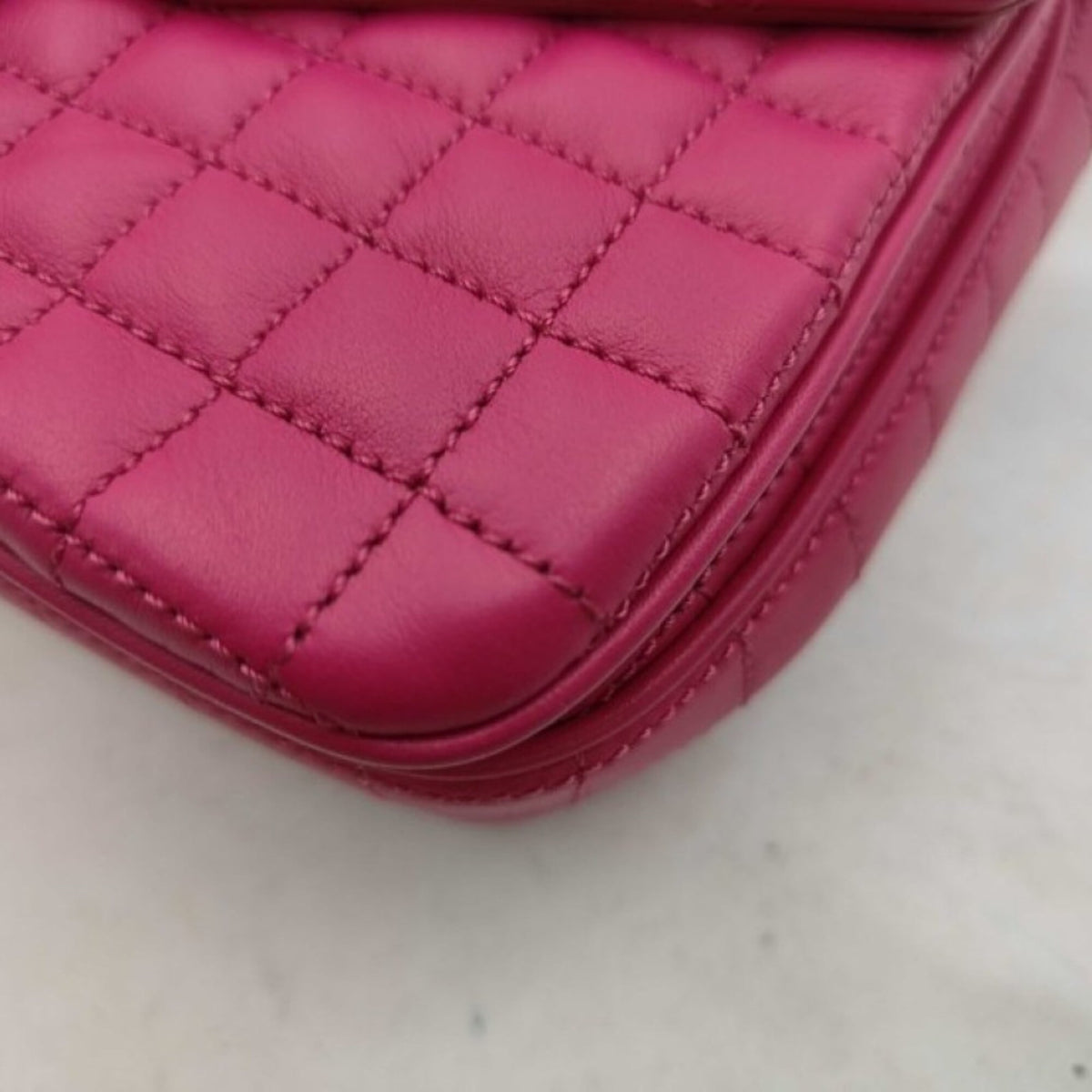 Celine Pink Leather Shoulder Bag (Pre-Owned)