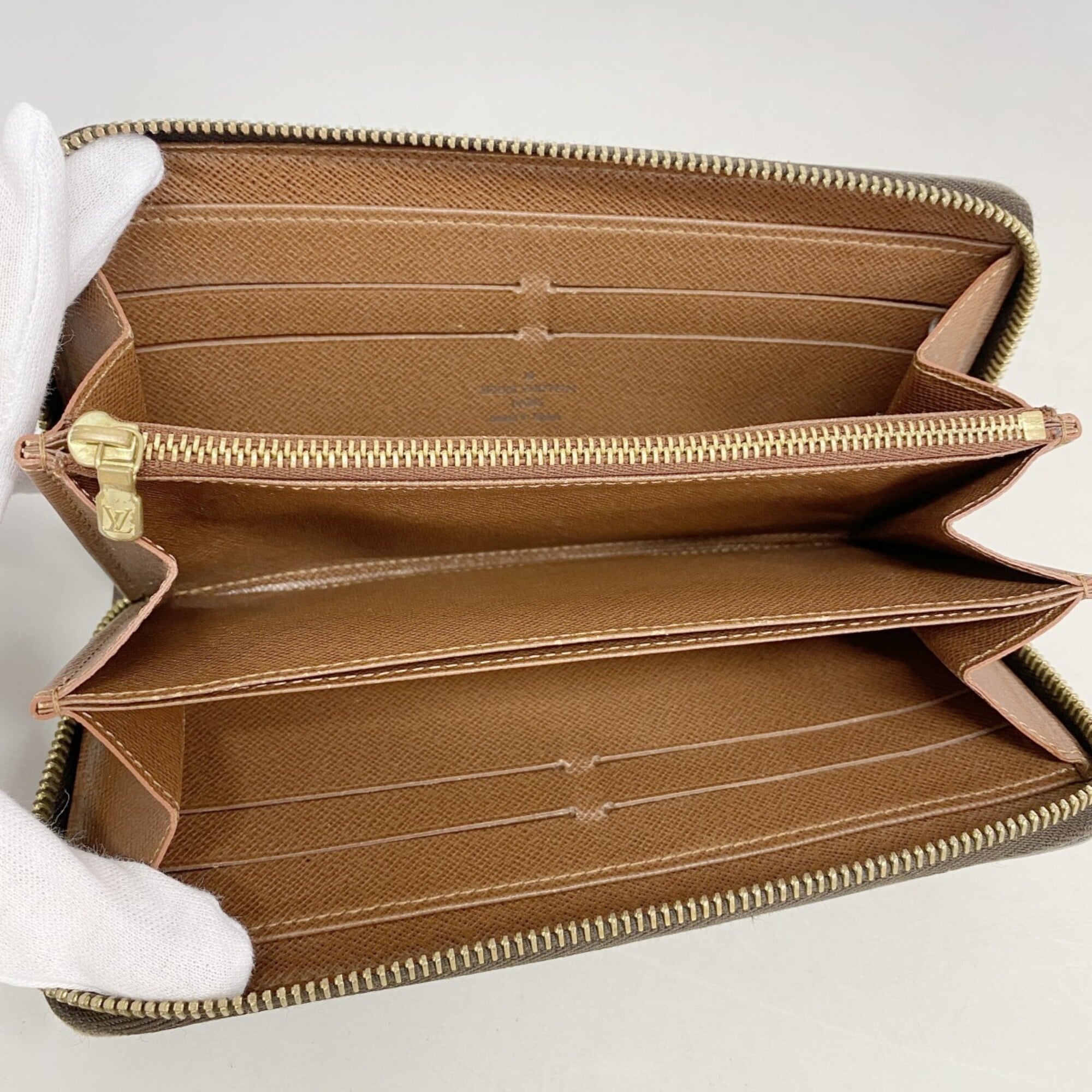 Louis Vuitton Brown Long Wallet (Bi-Fold) (Pre-Owned)