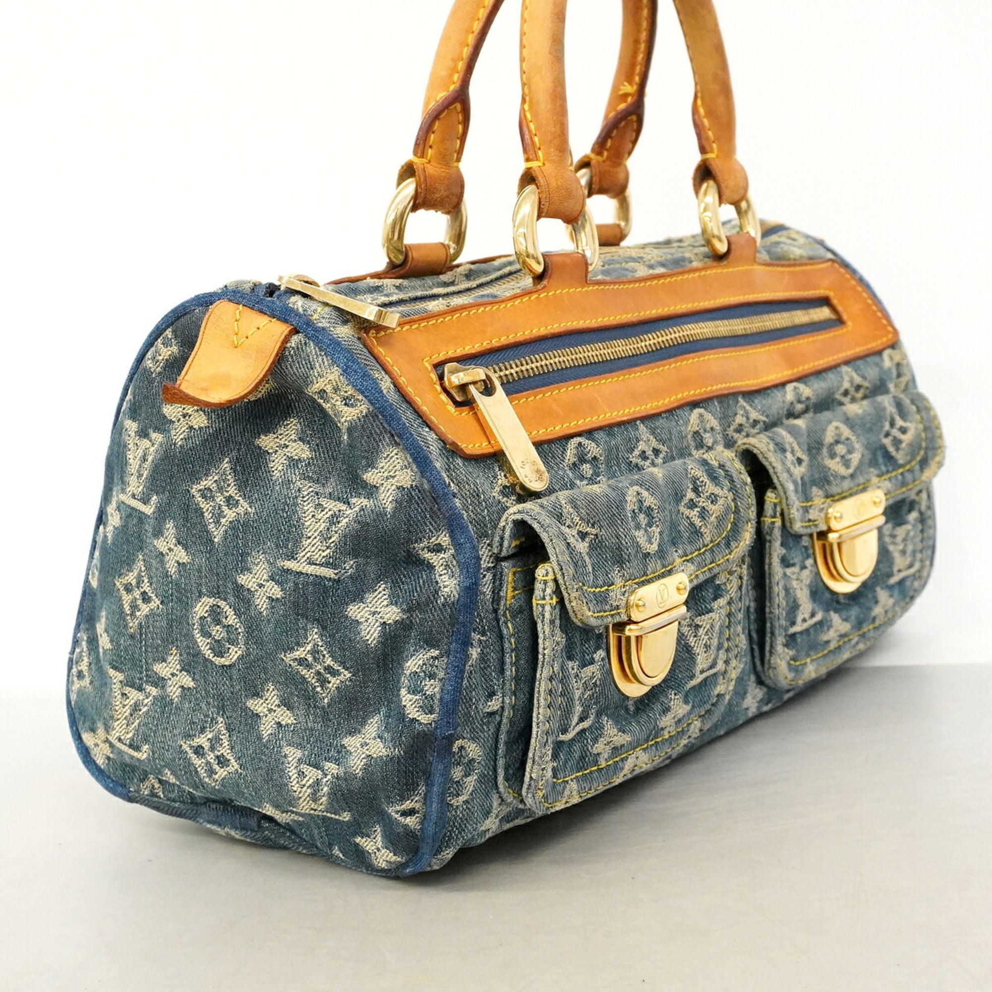 Louis Vuitton Blue Handbag (Pre-Owned)