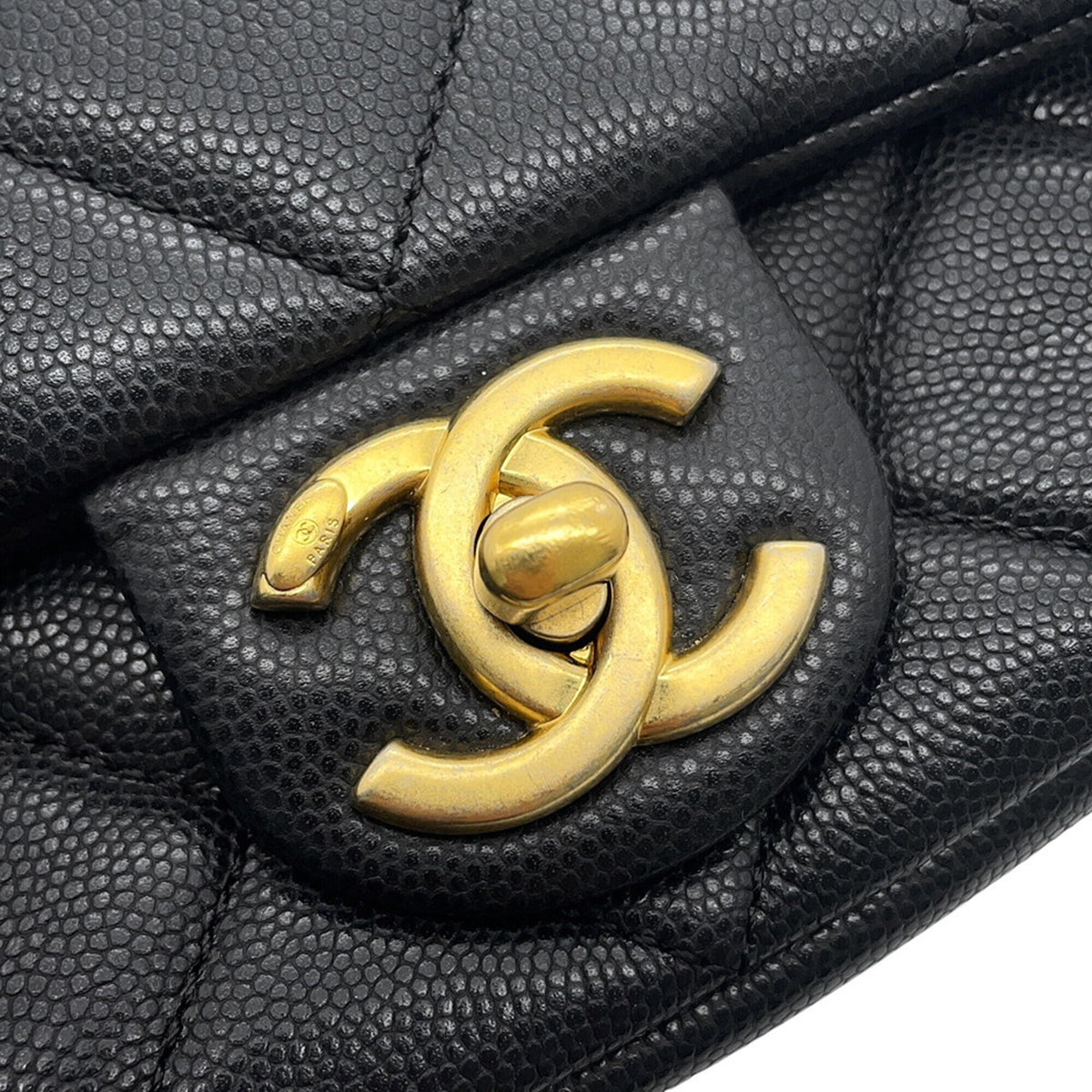 Chanel Matelasse Black Grained Calfskin Shoulder Bag (Pre-Owned)