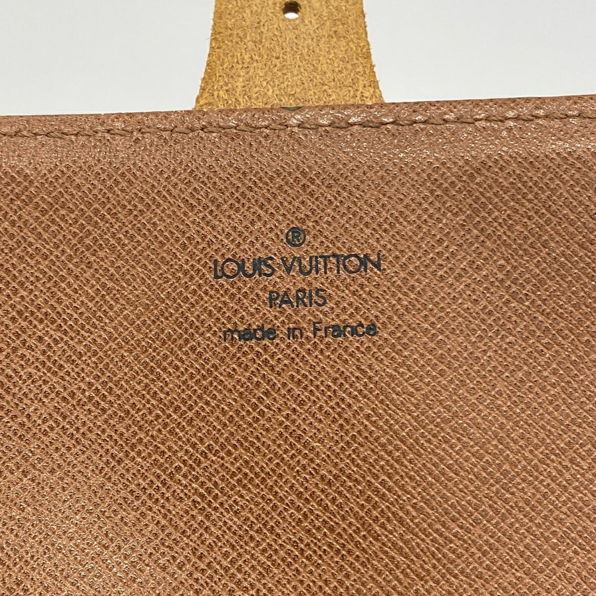 Louis Vuitton Brown Shoulder Bag (Pre-Owned)
