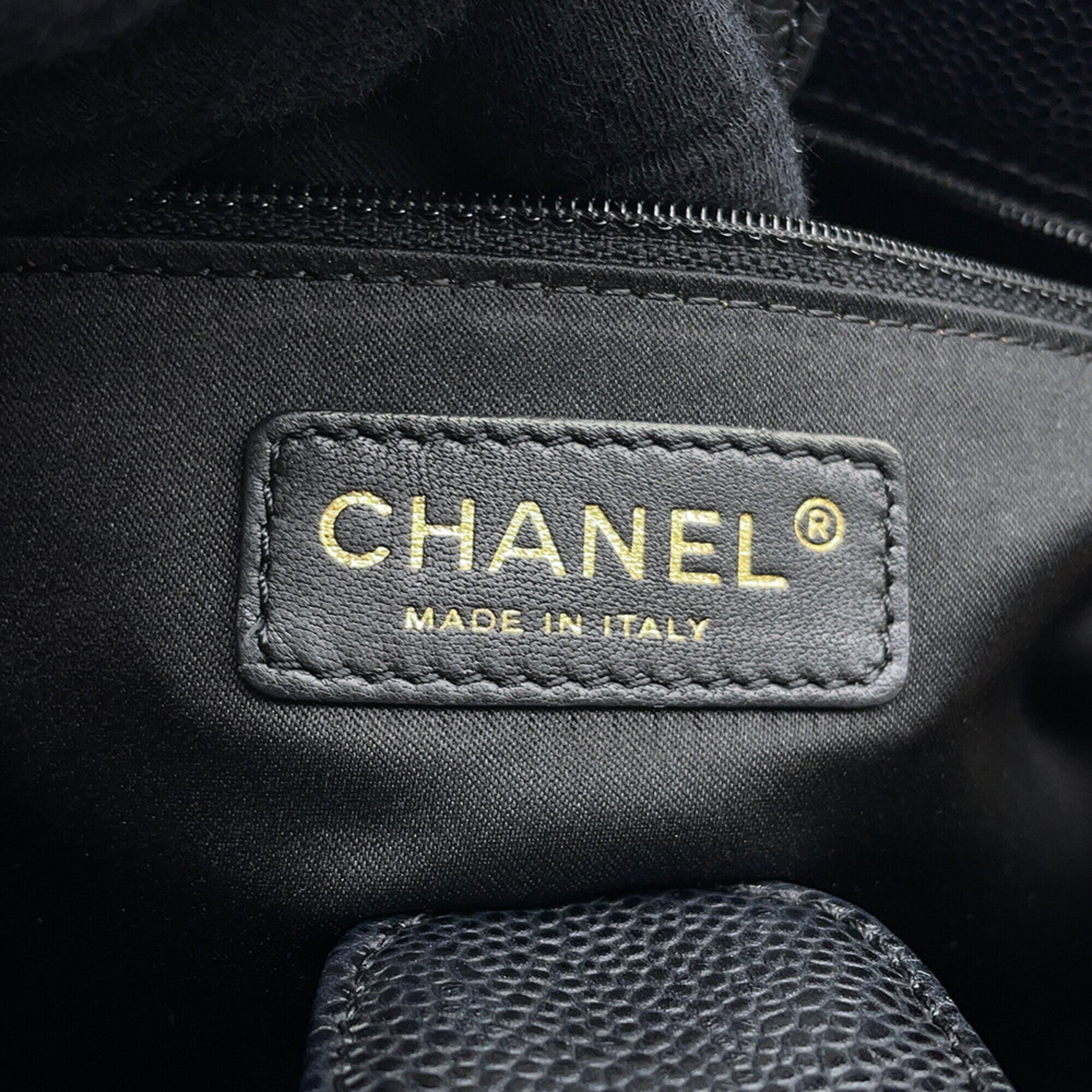 Chanel Matelasse Black Grained Calfskin Handbag Tote Bag (Pre-Owned)