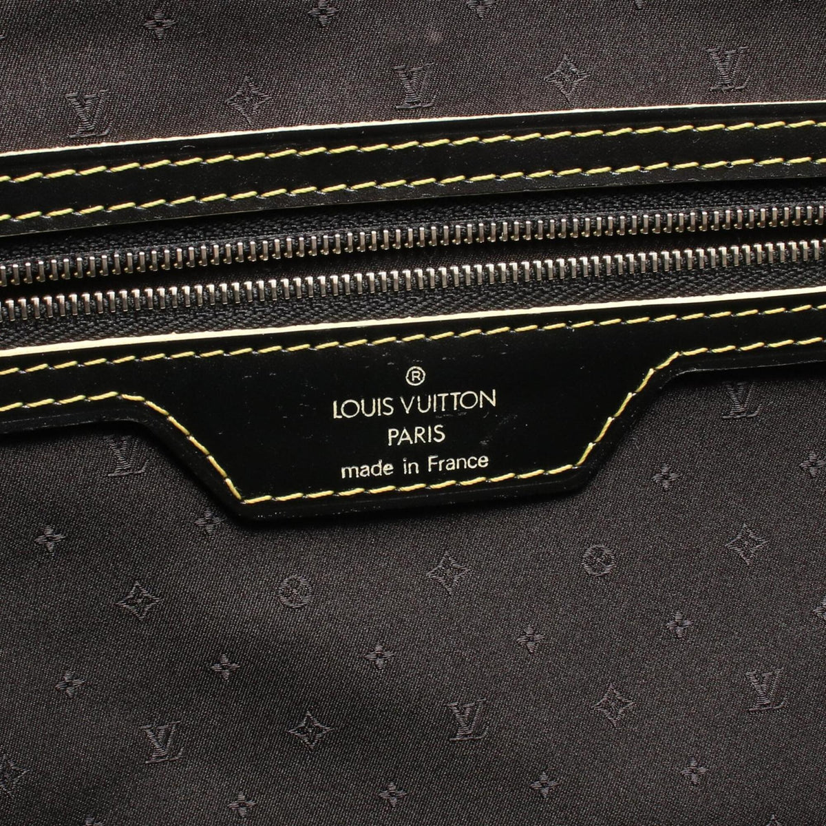 Louis Vuitton Black Leather Handbag (Pre-Owned)