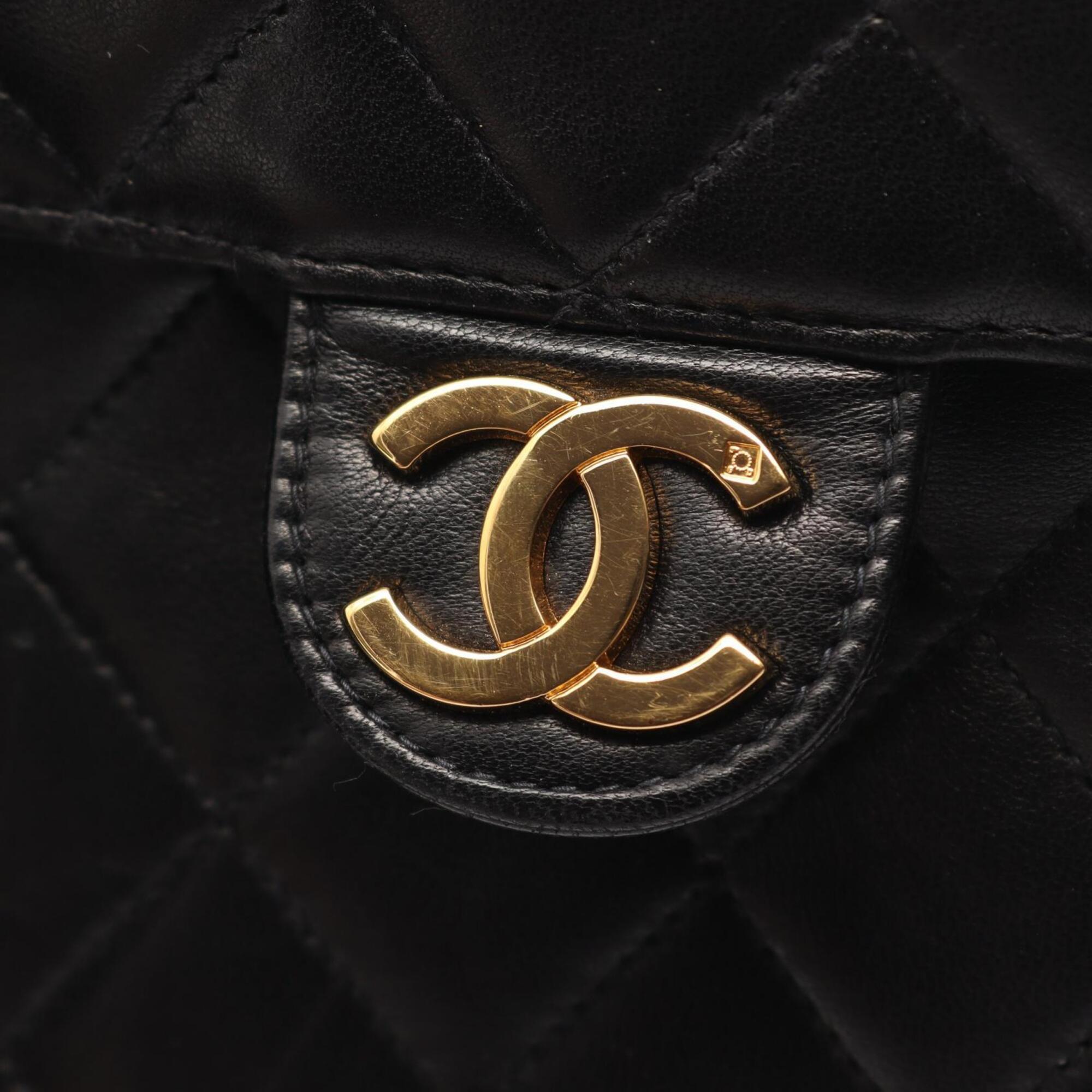 Chanel Black Leather Handbag Shoulder Bag (Pre-Owned)