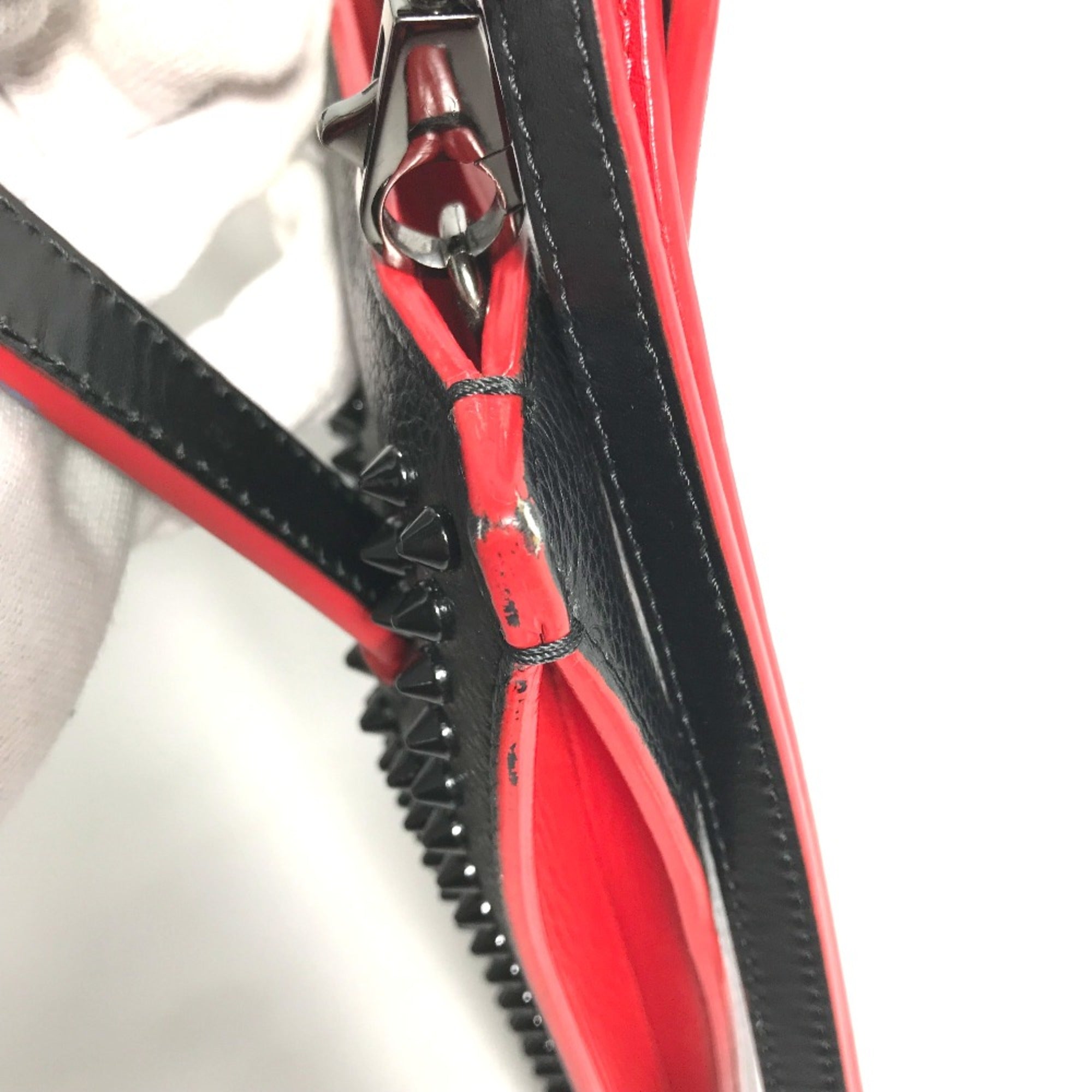 Christian Louboutin Black Leather Shoulder Bag (Pre-Owned)