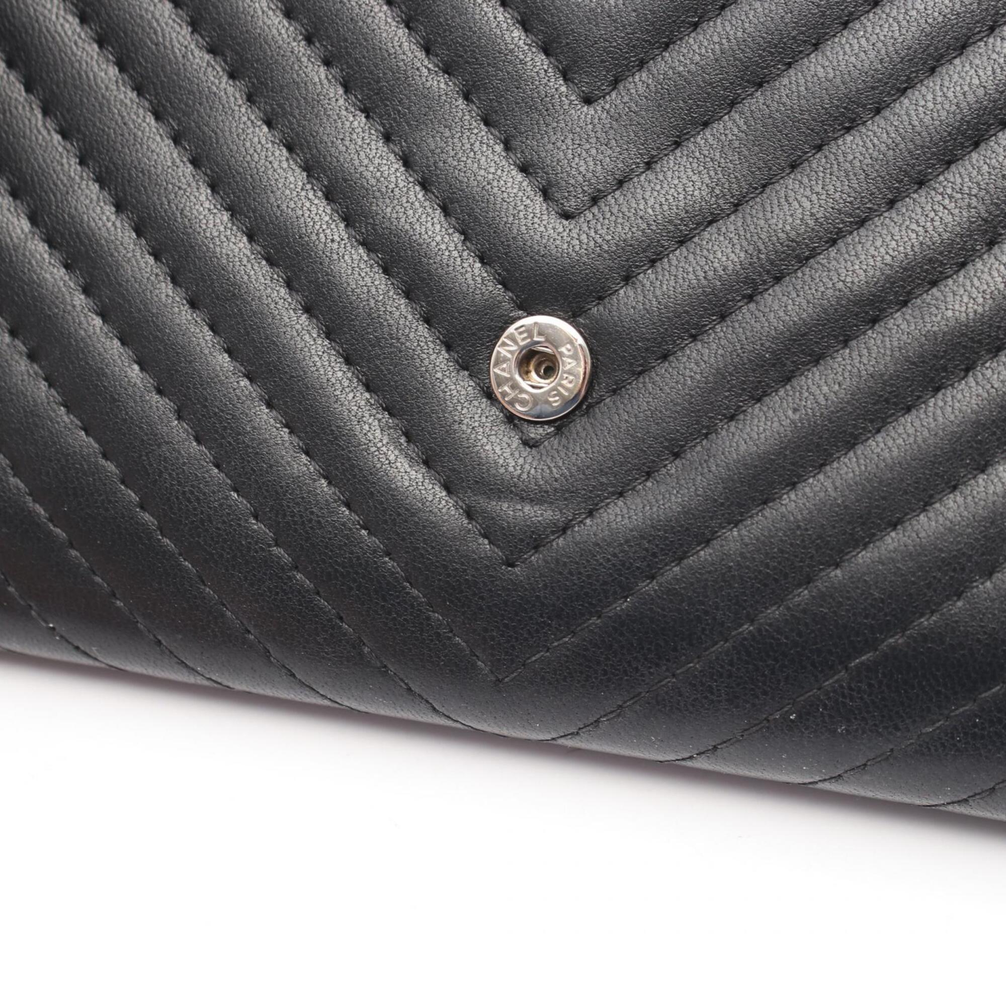 Chanel Black Leather Long Wallet (Bi-Fold) (Pre-Owned)