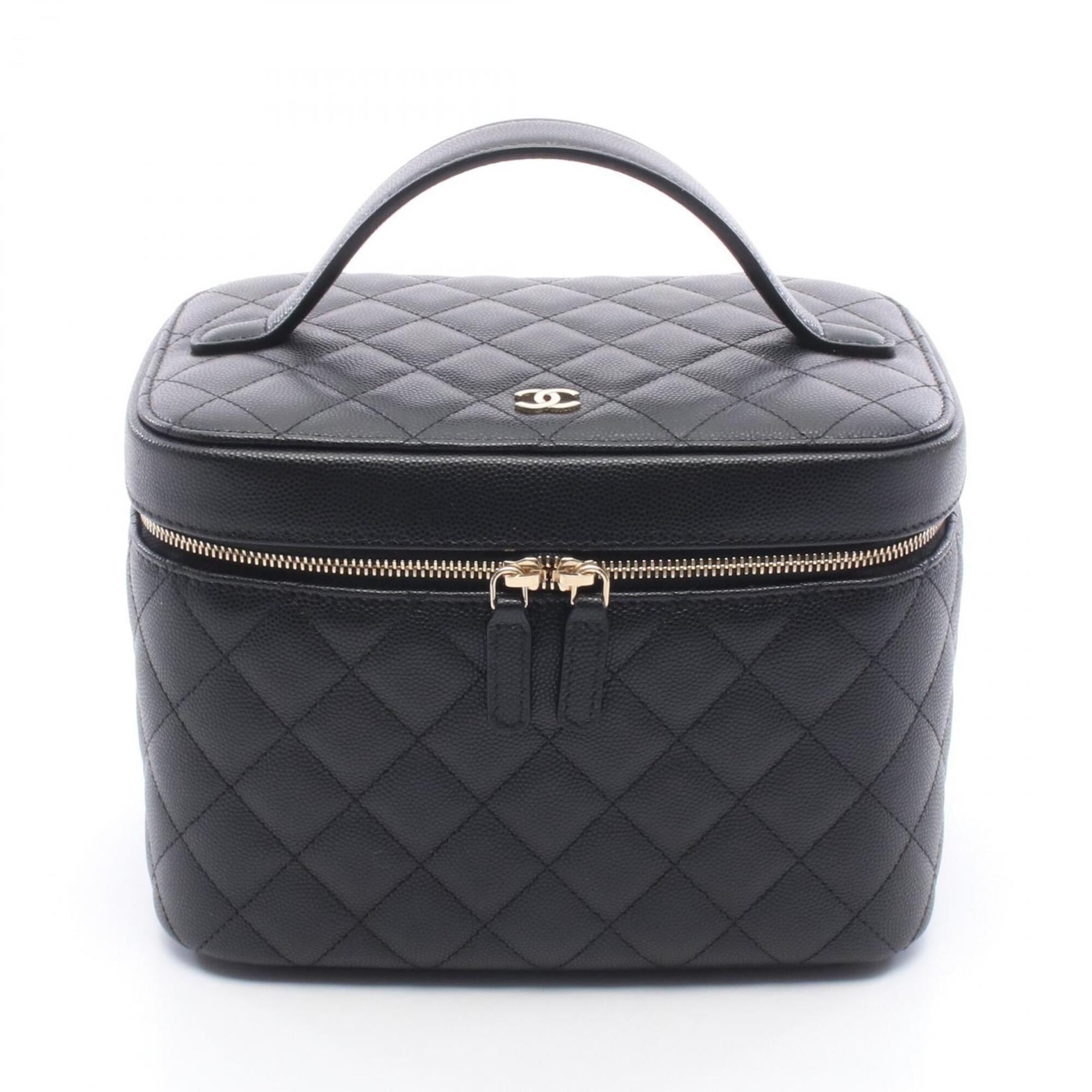 Chanel Matelasse Black Grained Calfskin Handbag (Pre-Owned)
