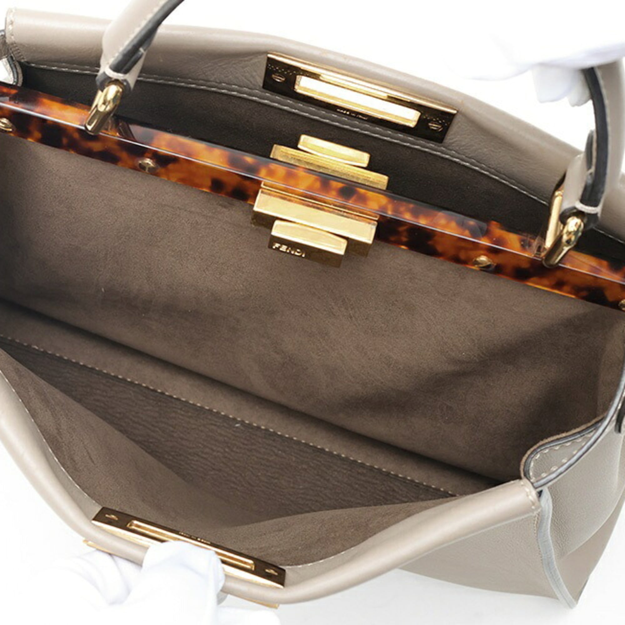 Fendi Grayish Leather Shoulder Bag (Pre-Owned)