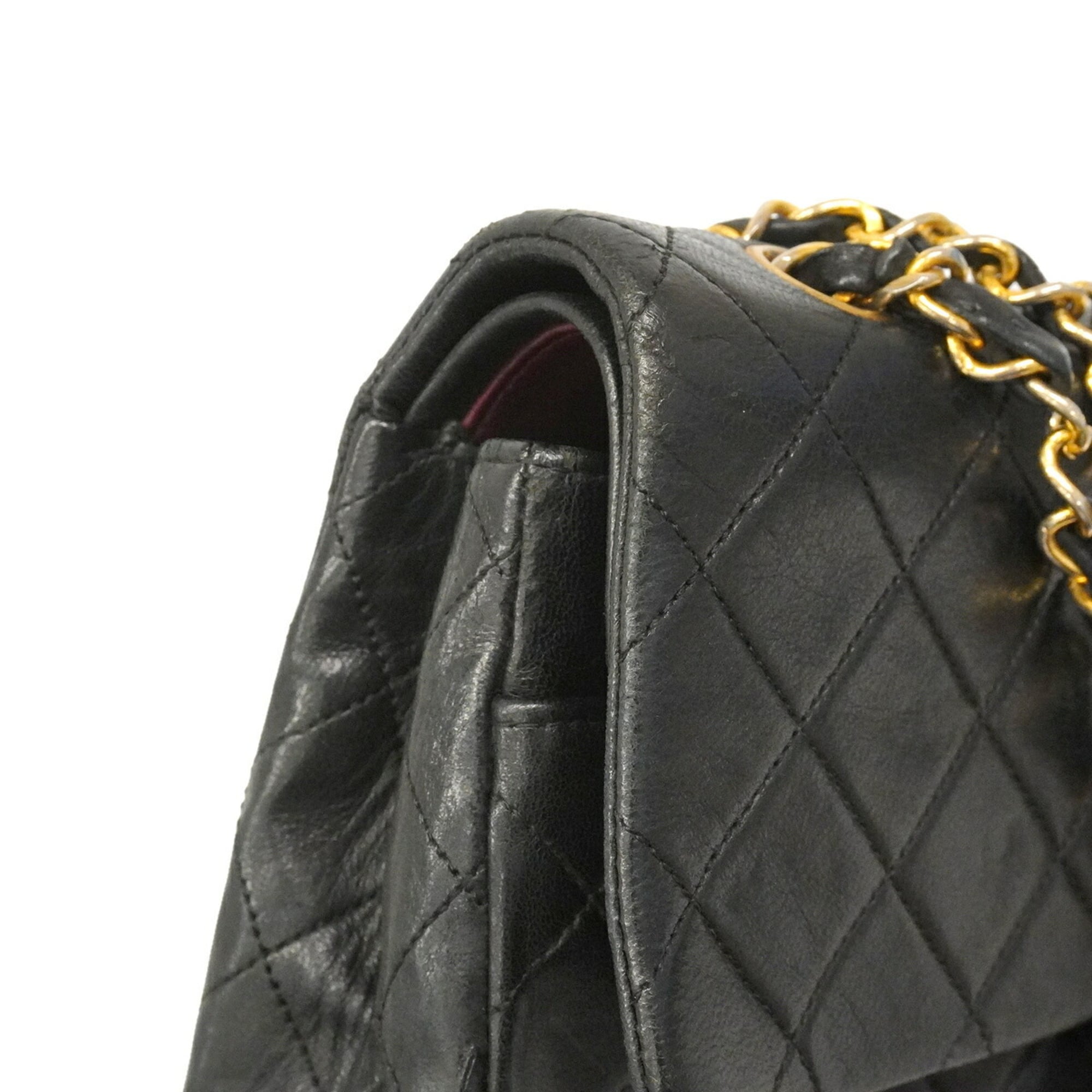 Chanel Black Leather Shoulder Bag (Pre-Owned)