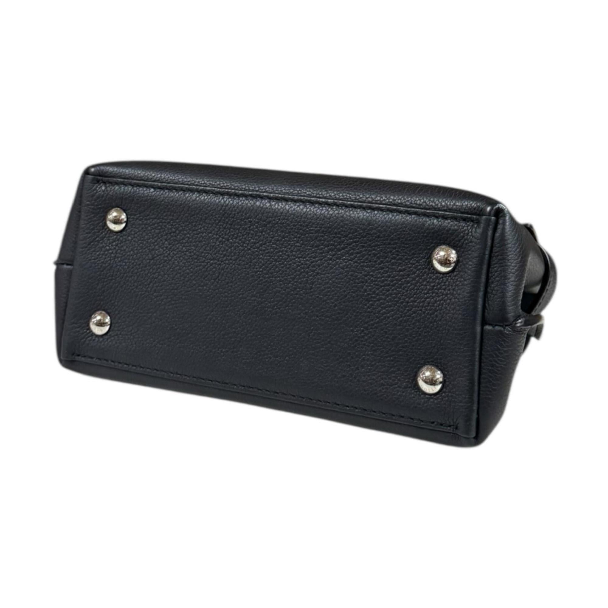 Louis Vuitton Black Noir Leather Shoulder Bag (Pre-Owned)
